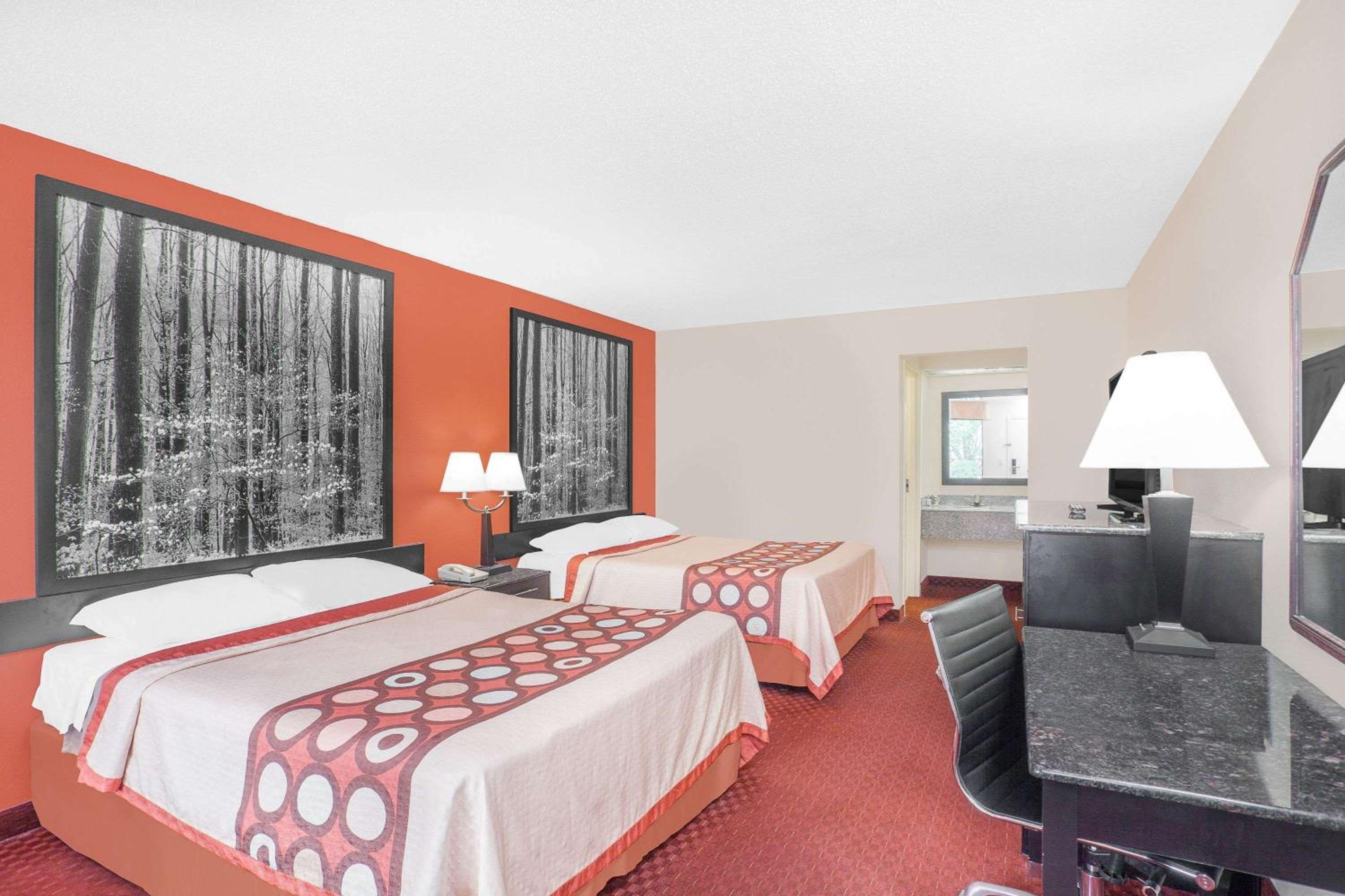 Super 8 by Wyndham Bulls Gap Greeneville Area - Property Image 25