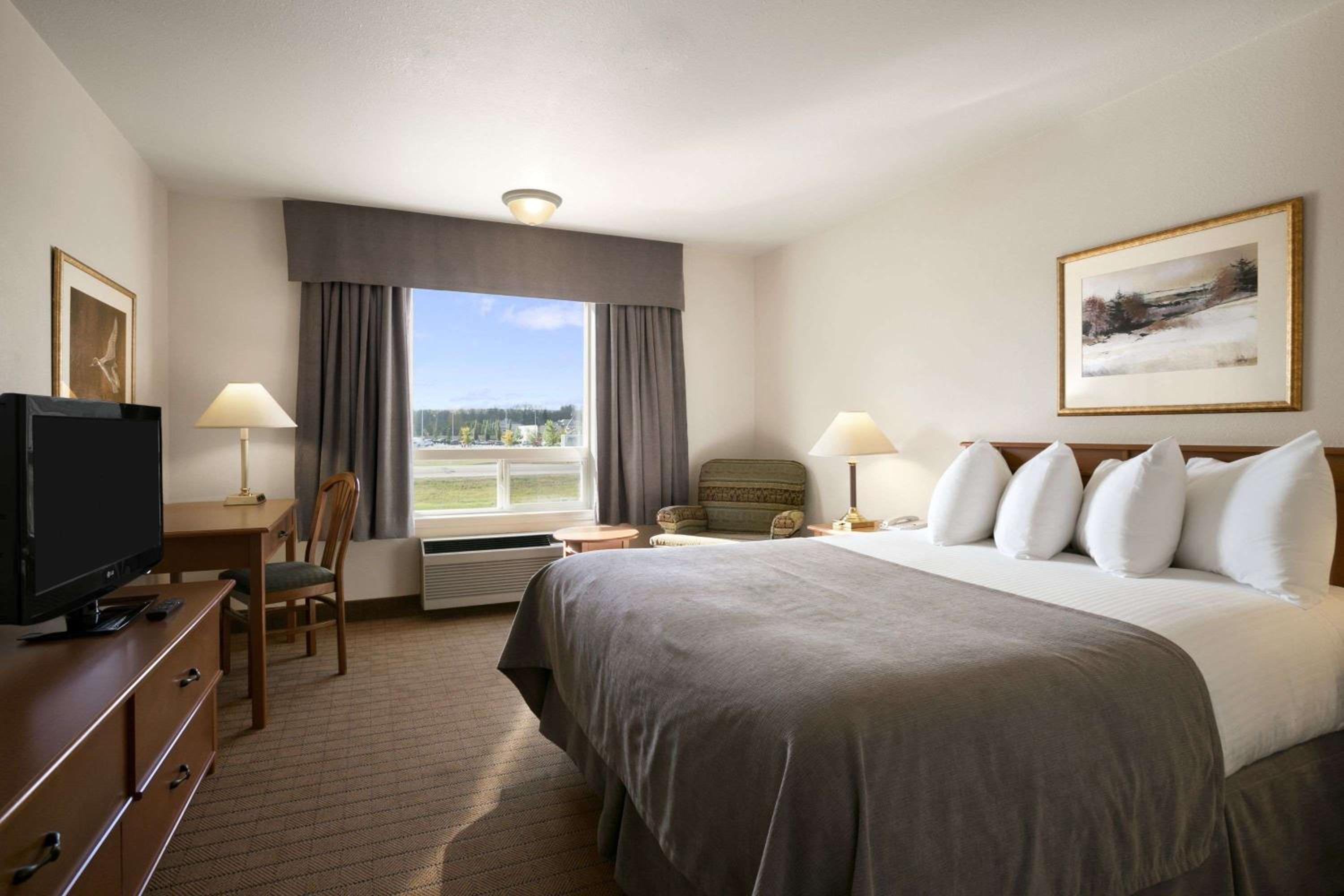 Super 8 by Wyndham Slave Lake AB, Billede 15