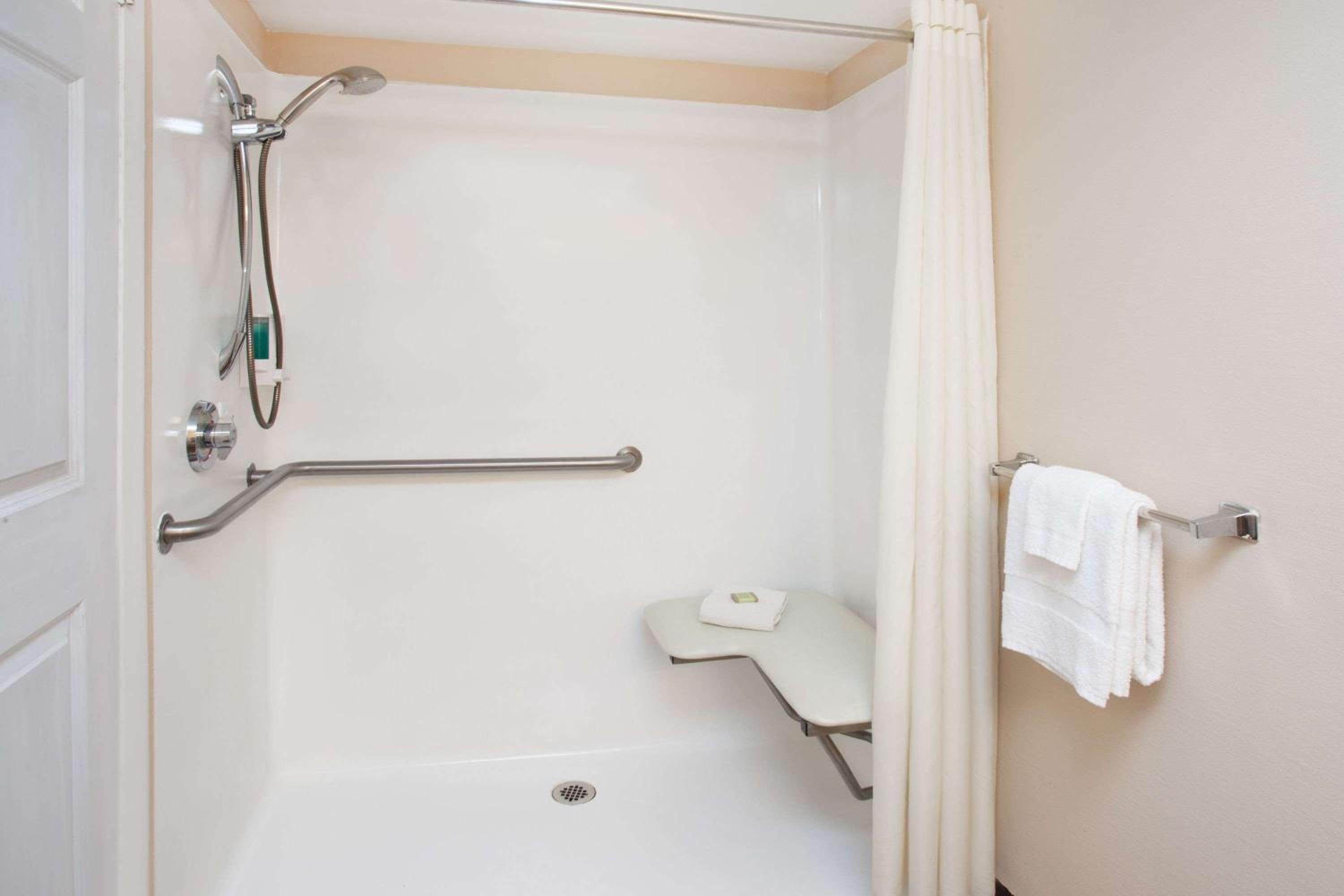 Super 8 by Wyndham Chicago/Rosemont/O'Hare/SE - Property Image 7
