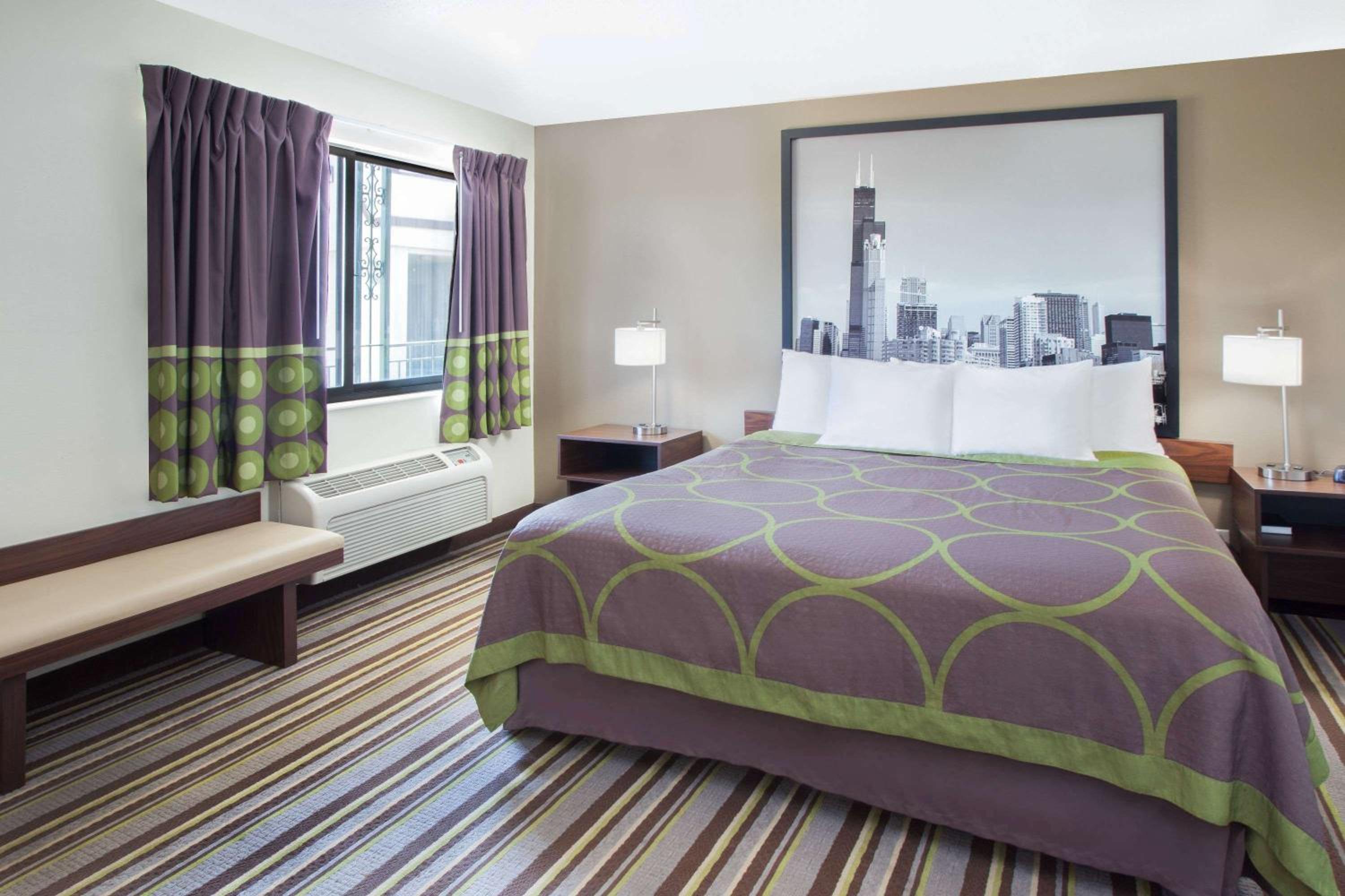 Super 8 by Wyndham Chicago/Rosemont/O'Hare/SE - Property Image 10