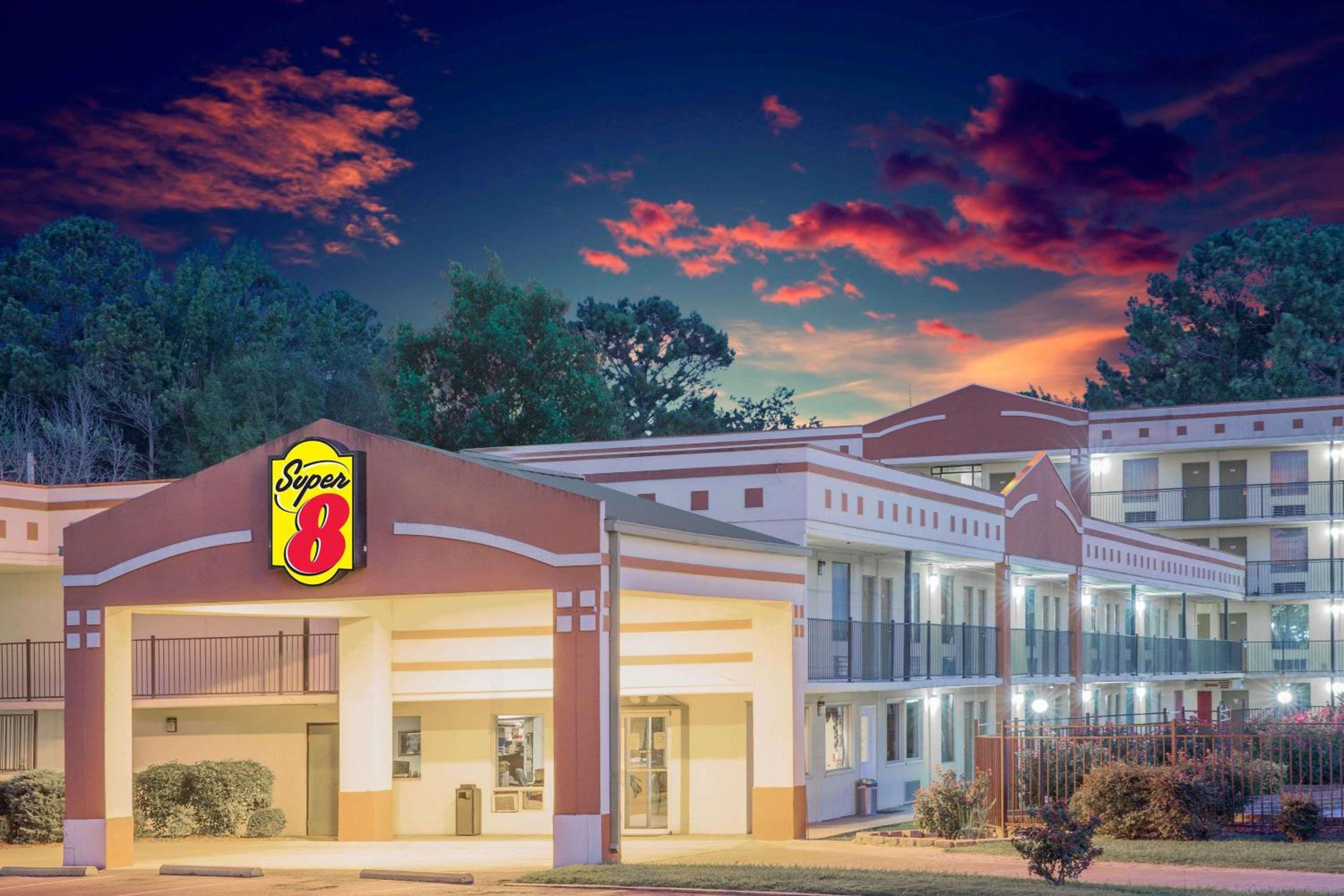 Super 8 by Wyndham Jasper view 2