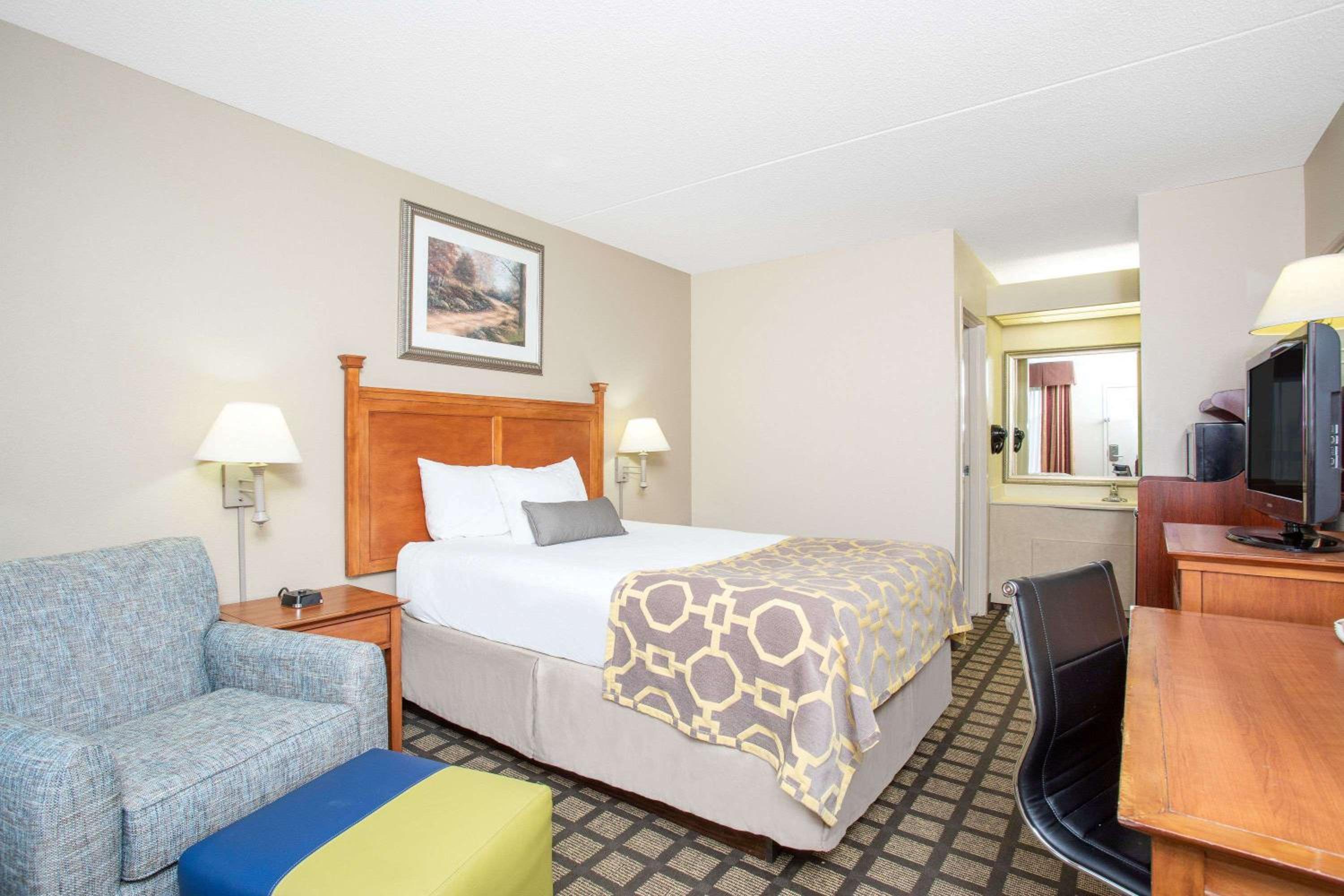 Hays Vacations - Baymont by Wyndham Hays - Property Image 3