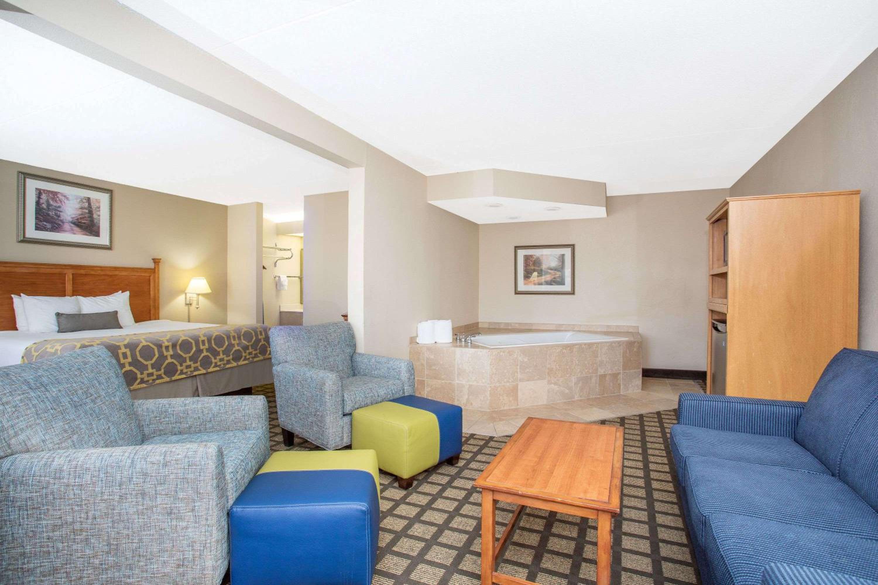 Hays Vacations - Baymont by Wyndham Hays - Property Image 4