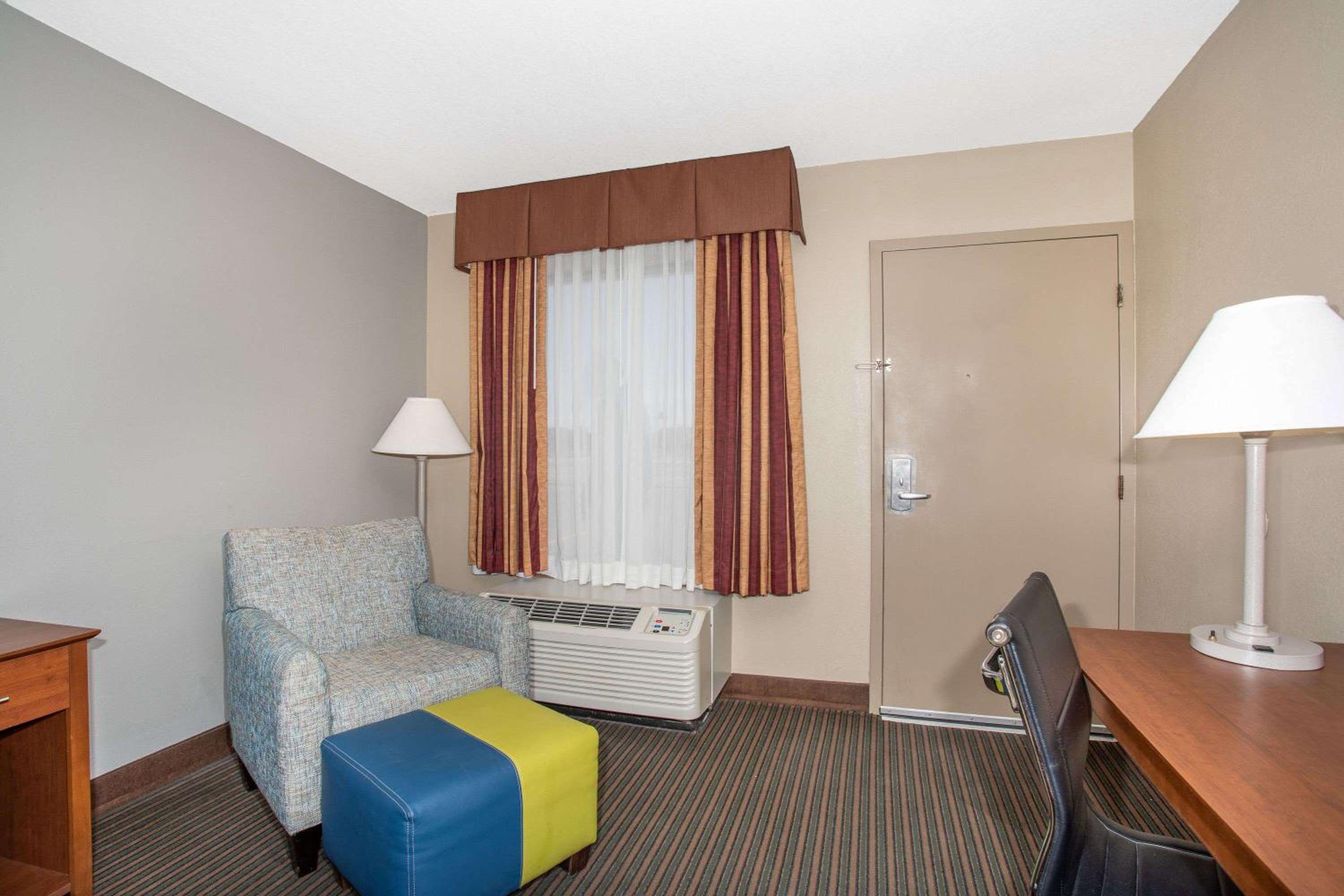 Hays Vacations - Baymont by Wyndham Hays - Property Image 3