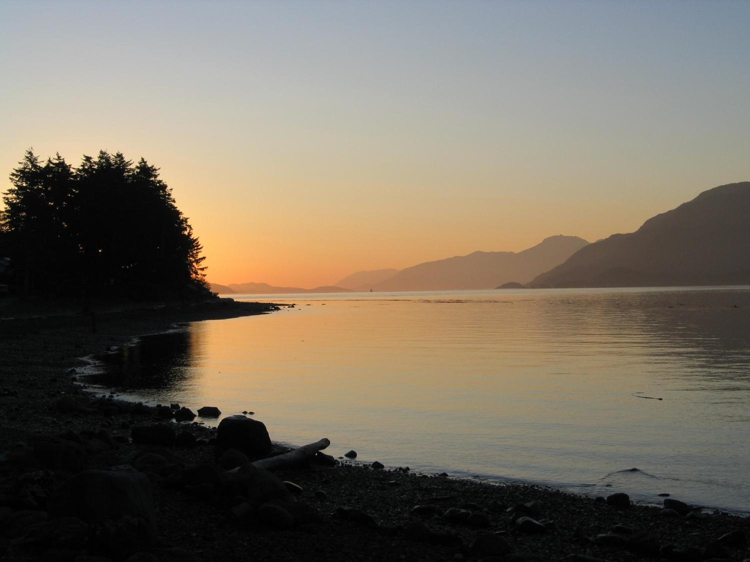 Alert Bay Lodge