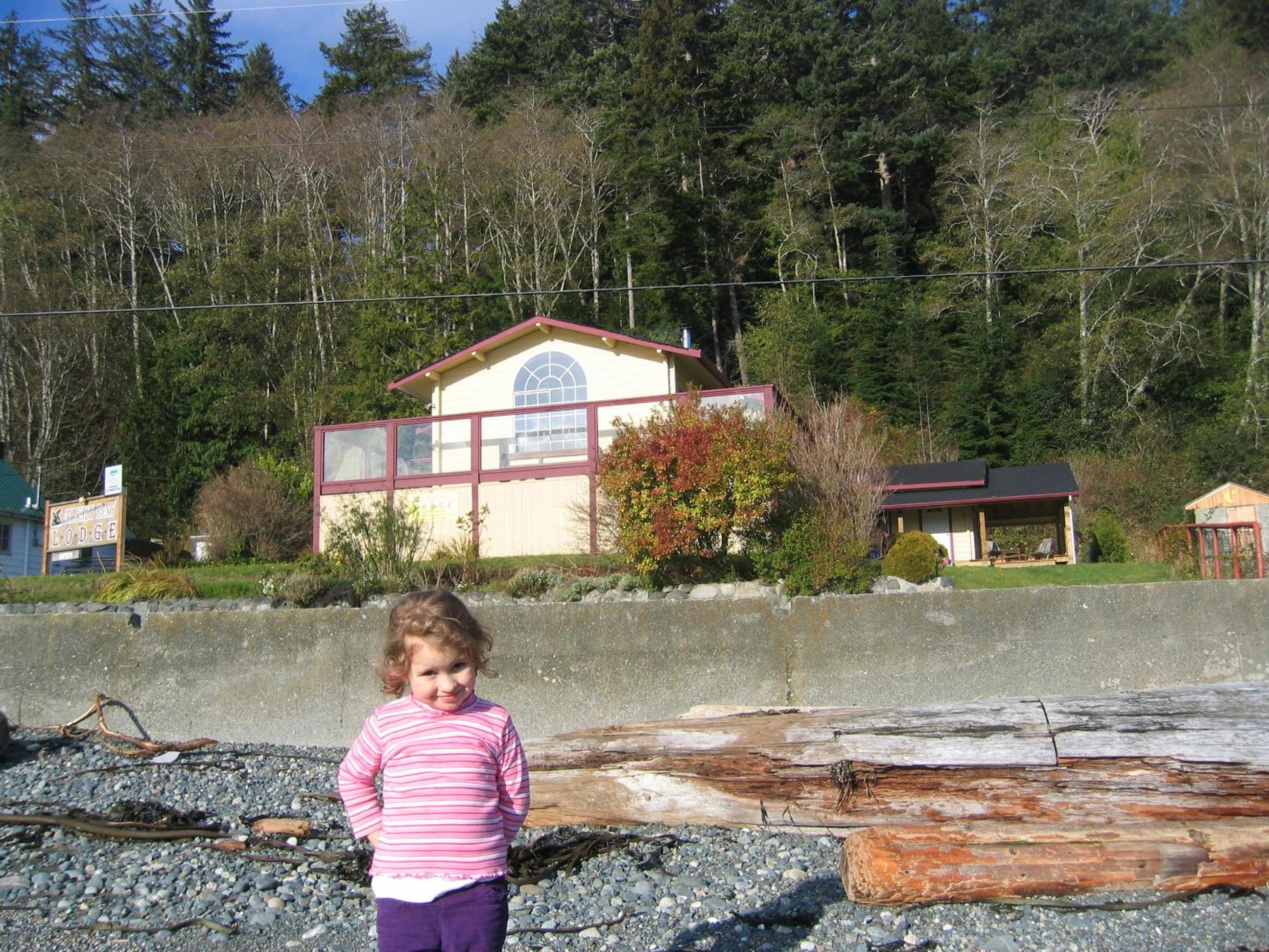 Alert Bay Lodge