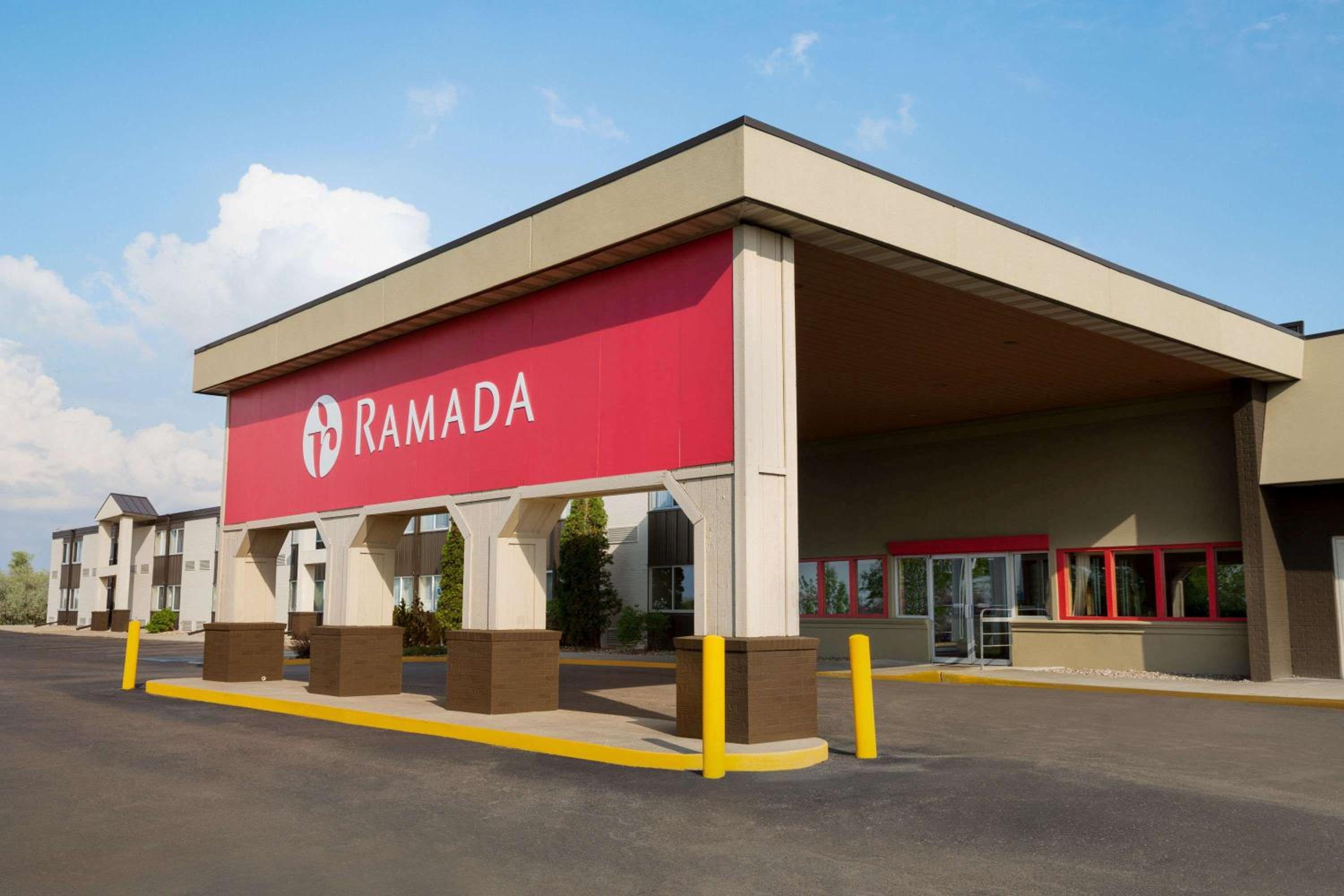Bismarck Vacations - Ramada by Wyndham Bismarck - Property Image 1