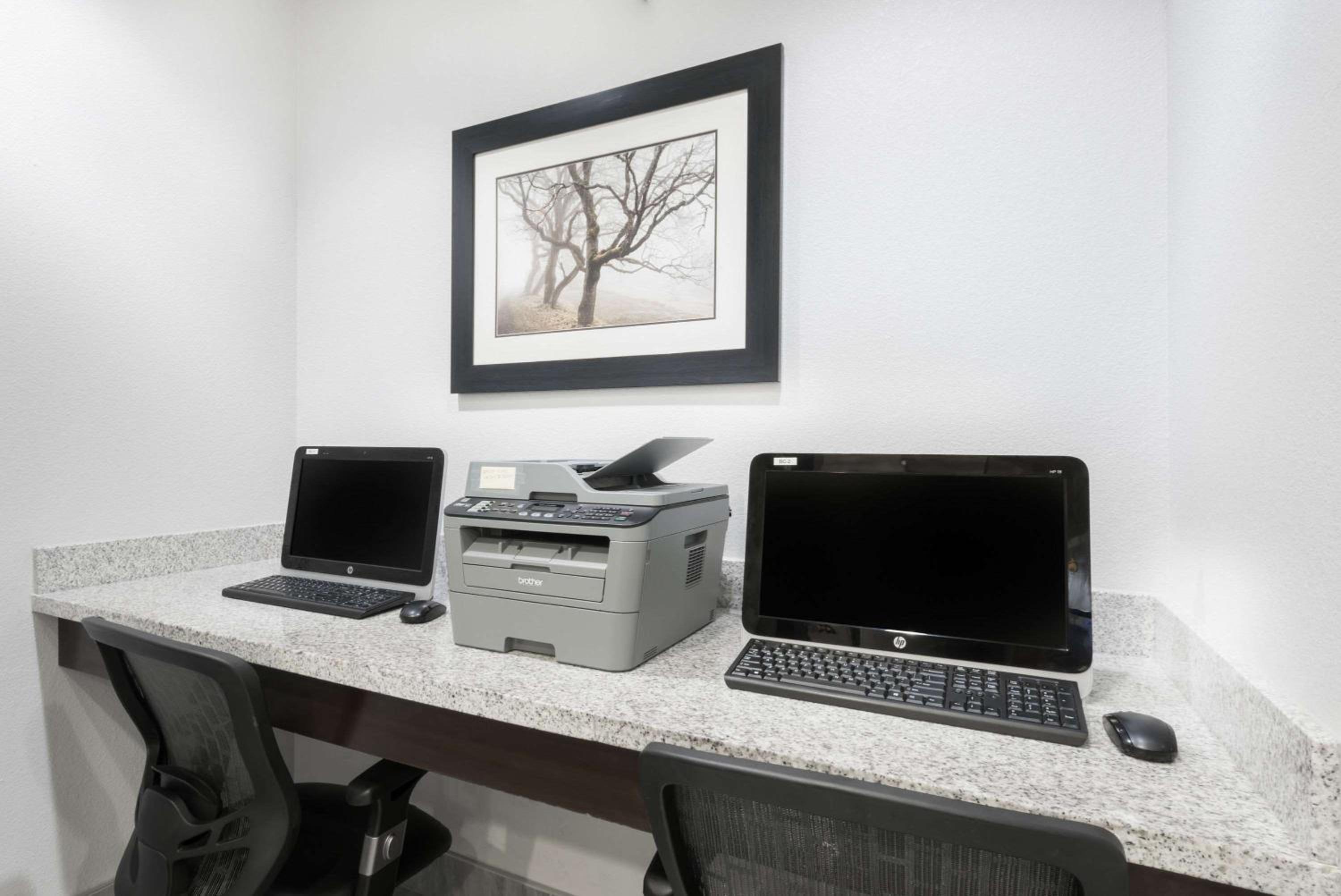 Hawthorn Extended Stay by Wyndham Midland