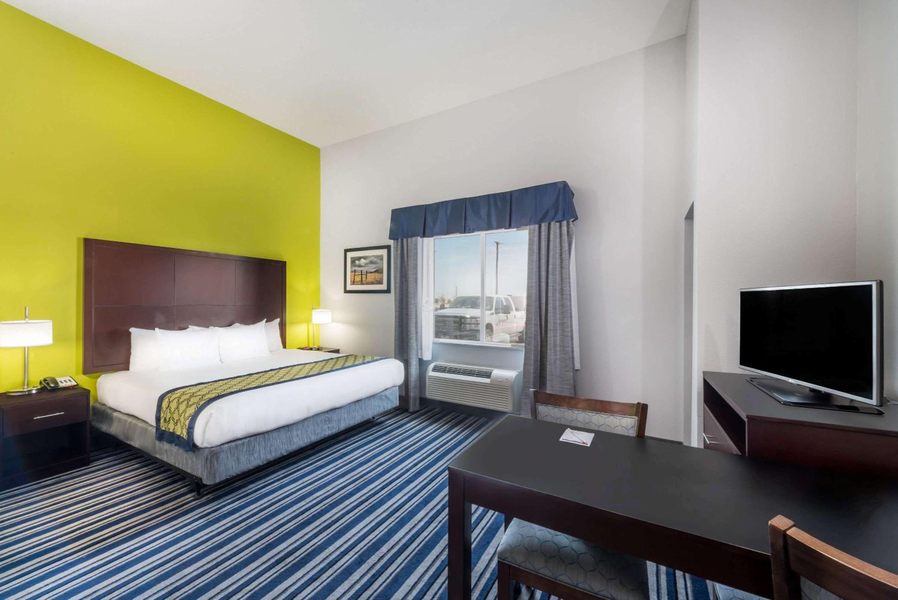 Hawthorn Extended Stay by Wyndham Midland