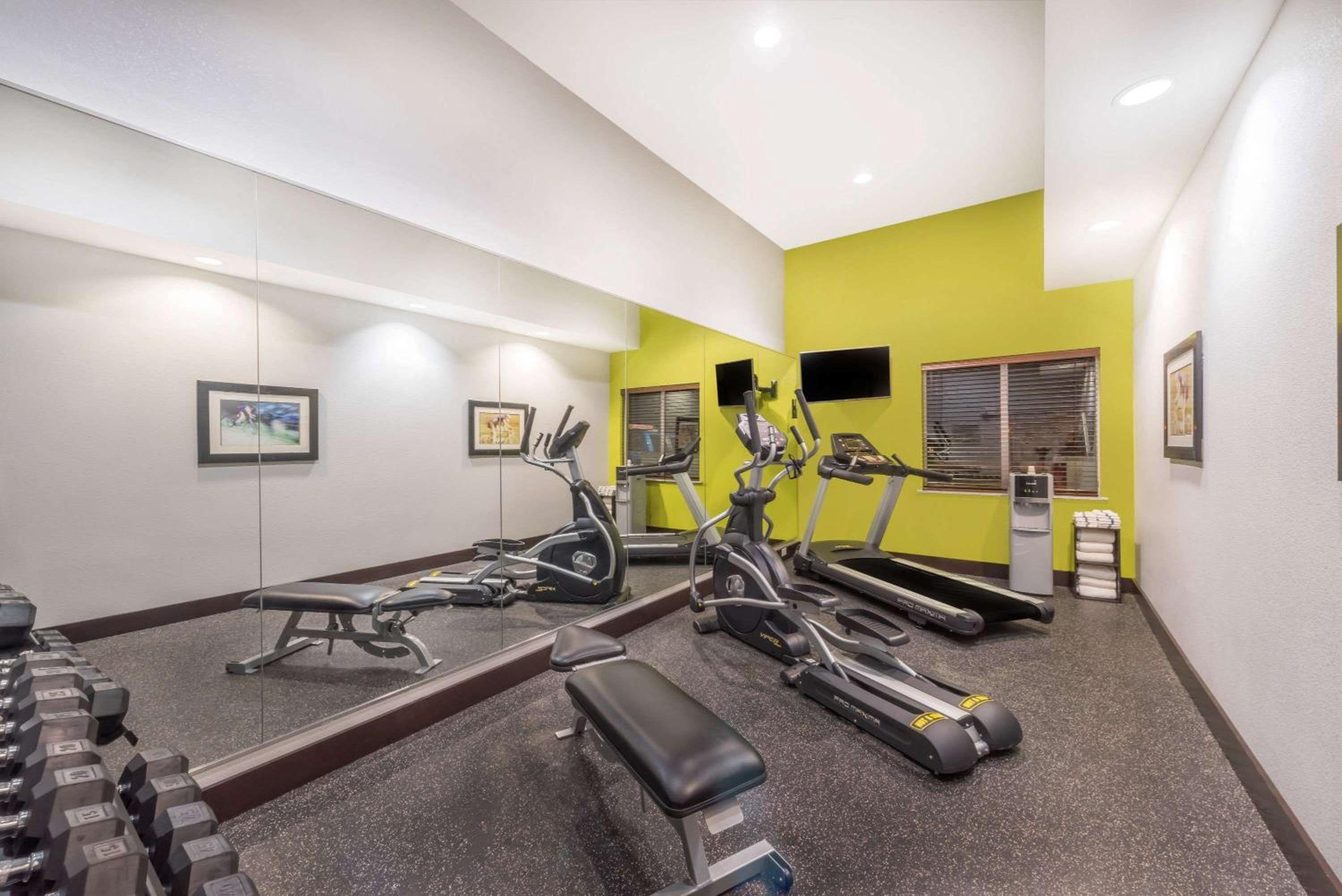 Hawthorn Extended Stay by Wyndham Midland