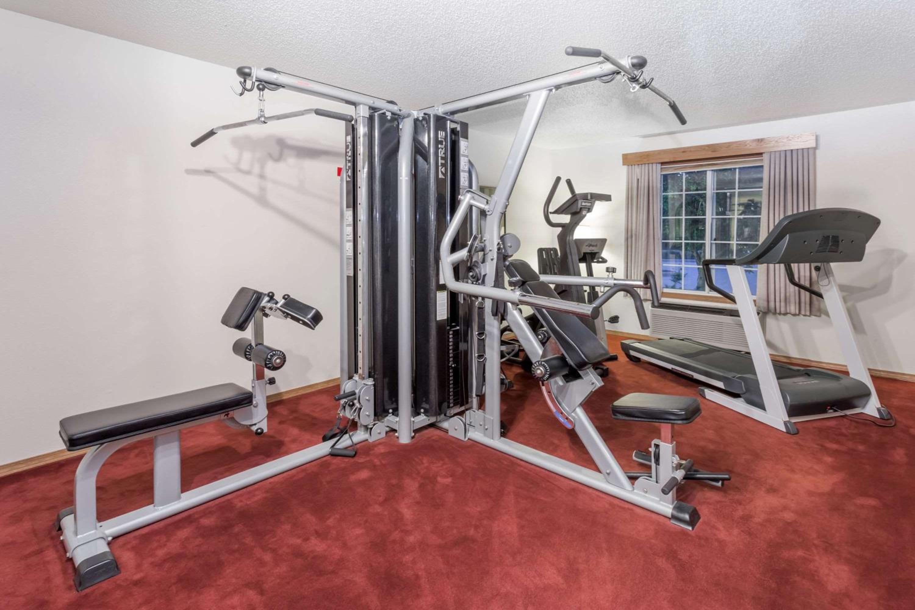 Baymont by Wyndham Mequon Milwaukee Area - Property Image 9