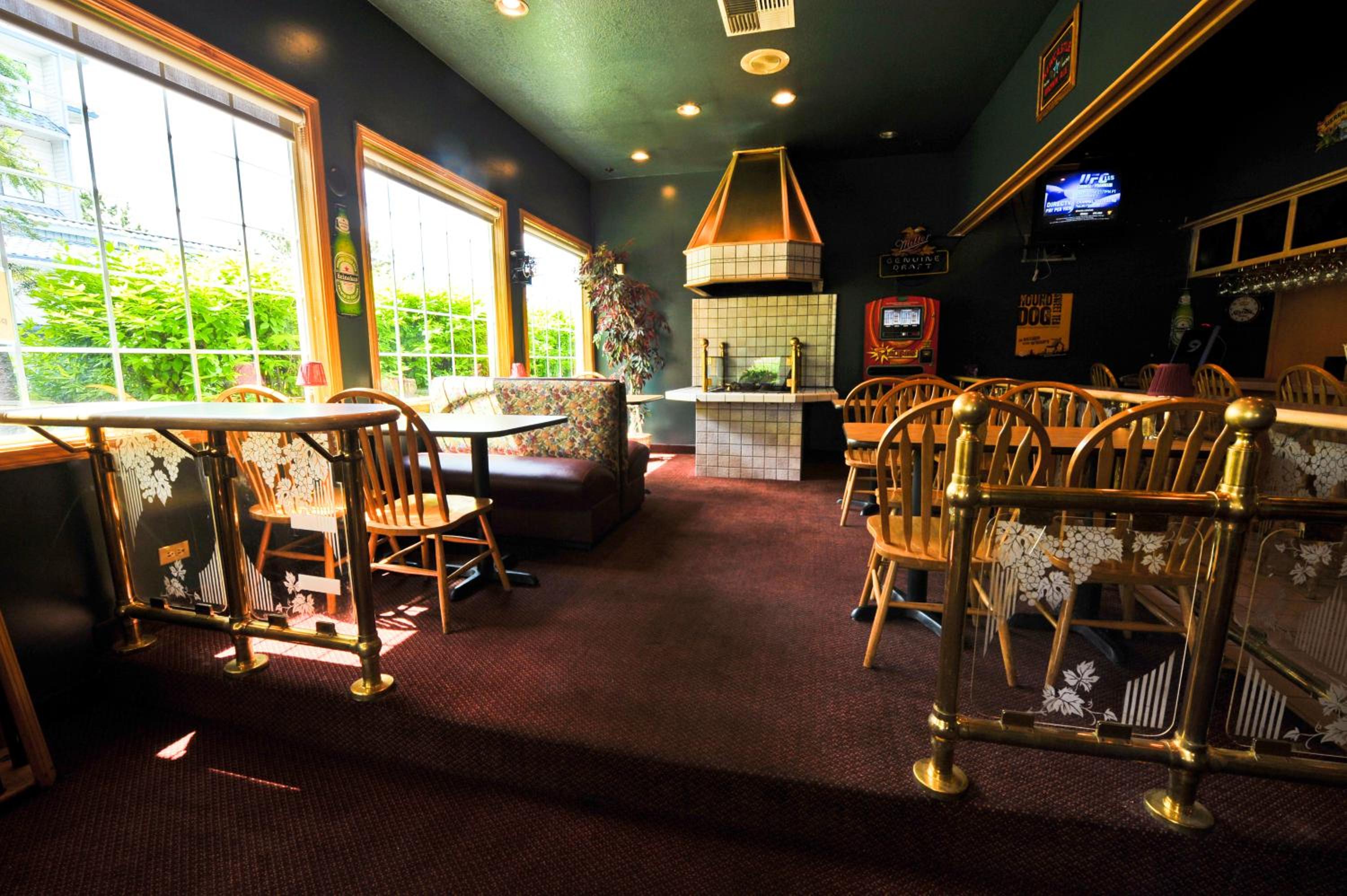 Shilo Inn Suites Hotel - Nampa Suites - Property Image 3