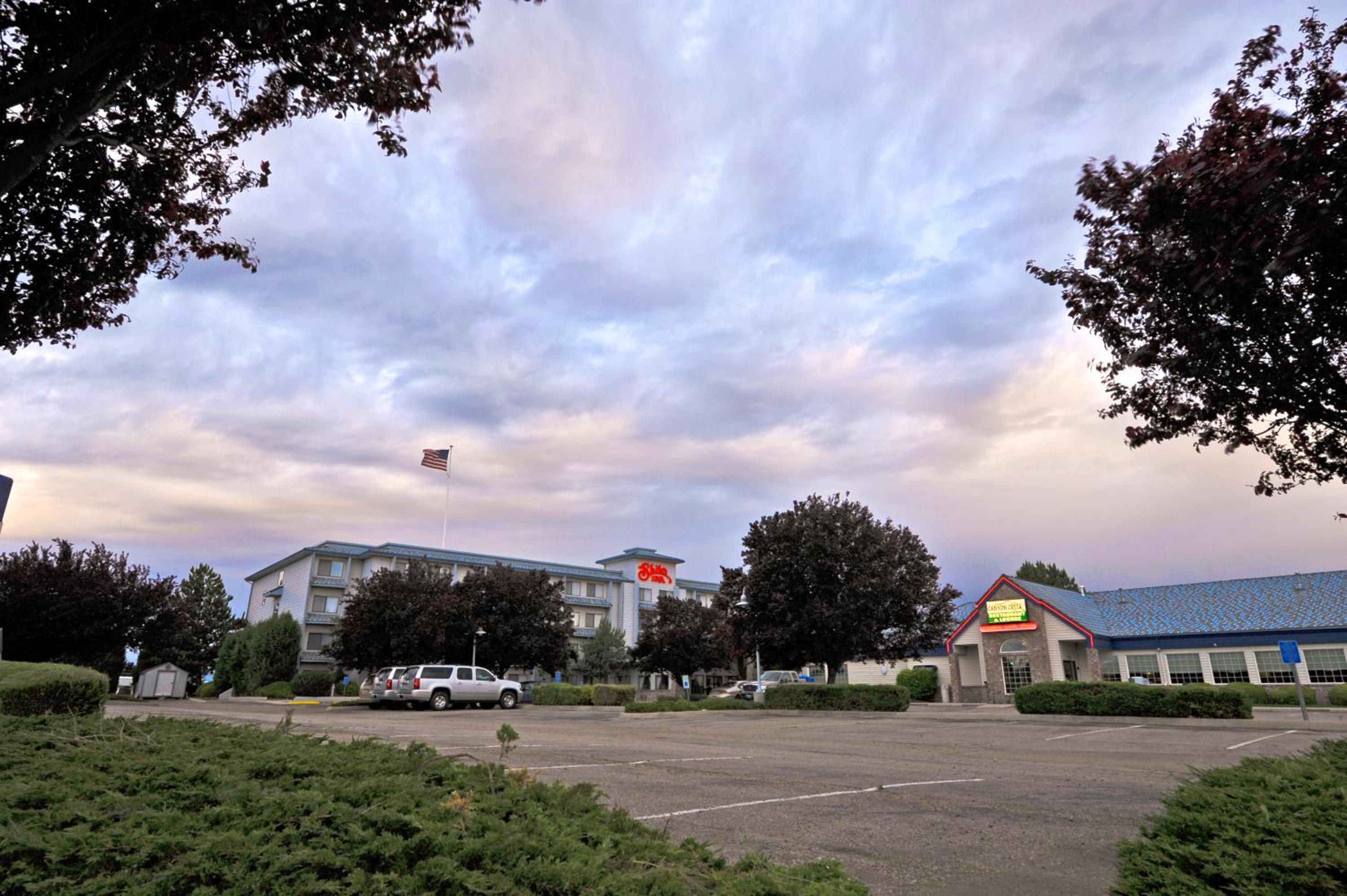 Boise Vacations - Shilo Inn Suites Hotel - Nampa Suites - Property Image 5