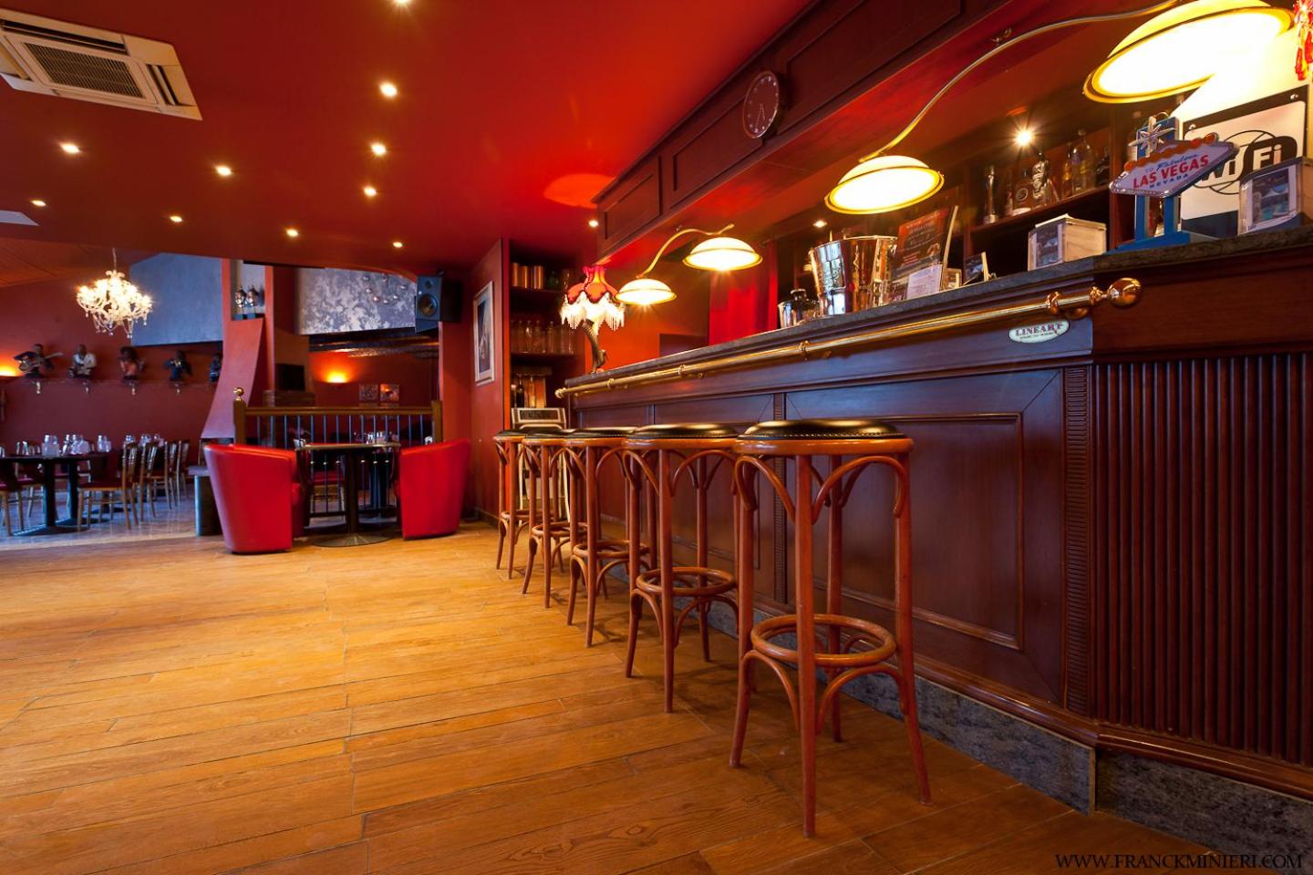 bar