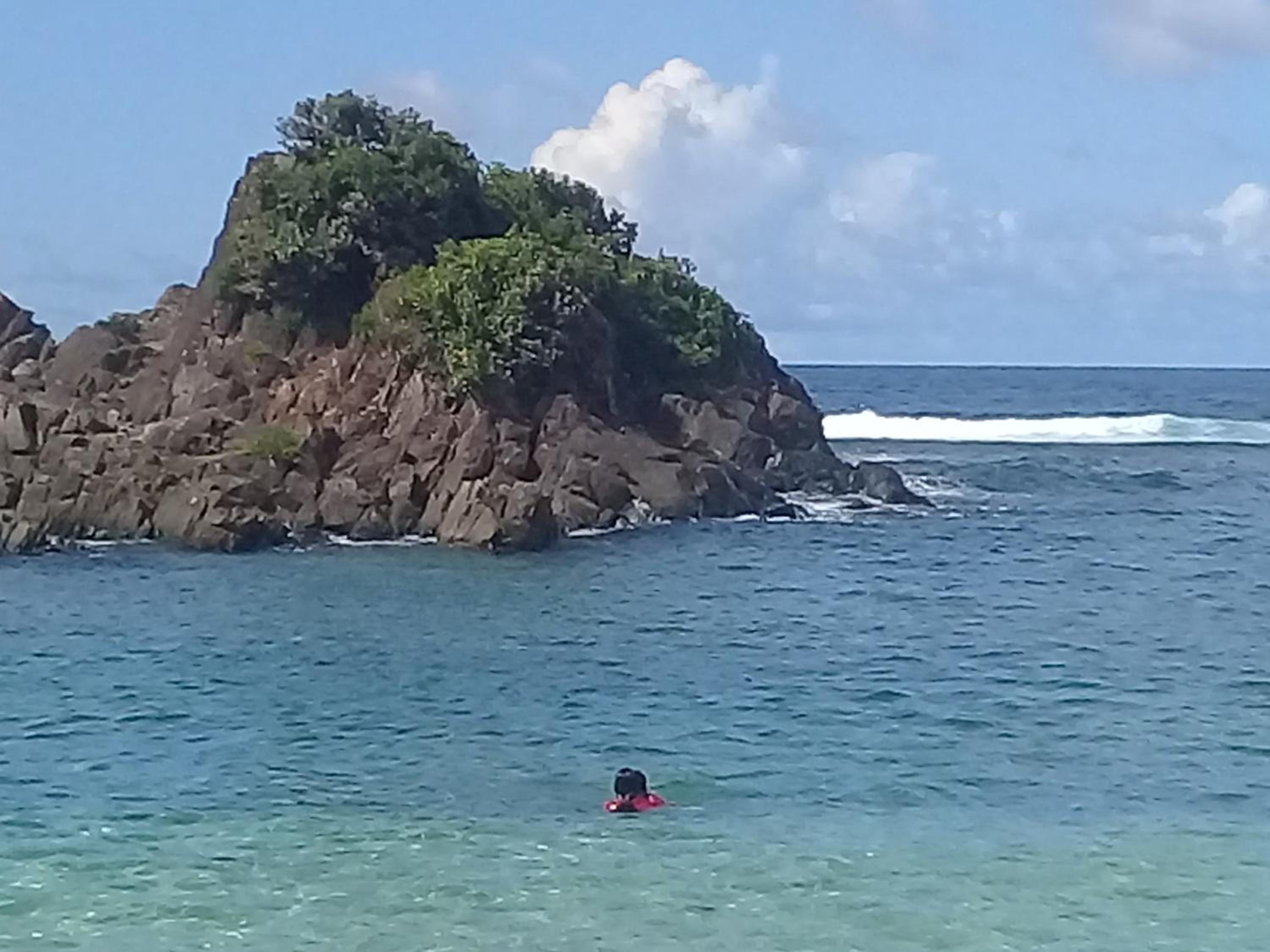 JoSurfInn, Puraran Beach view 4