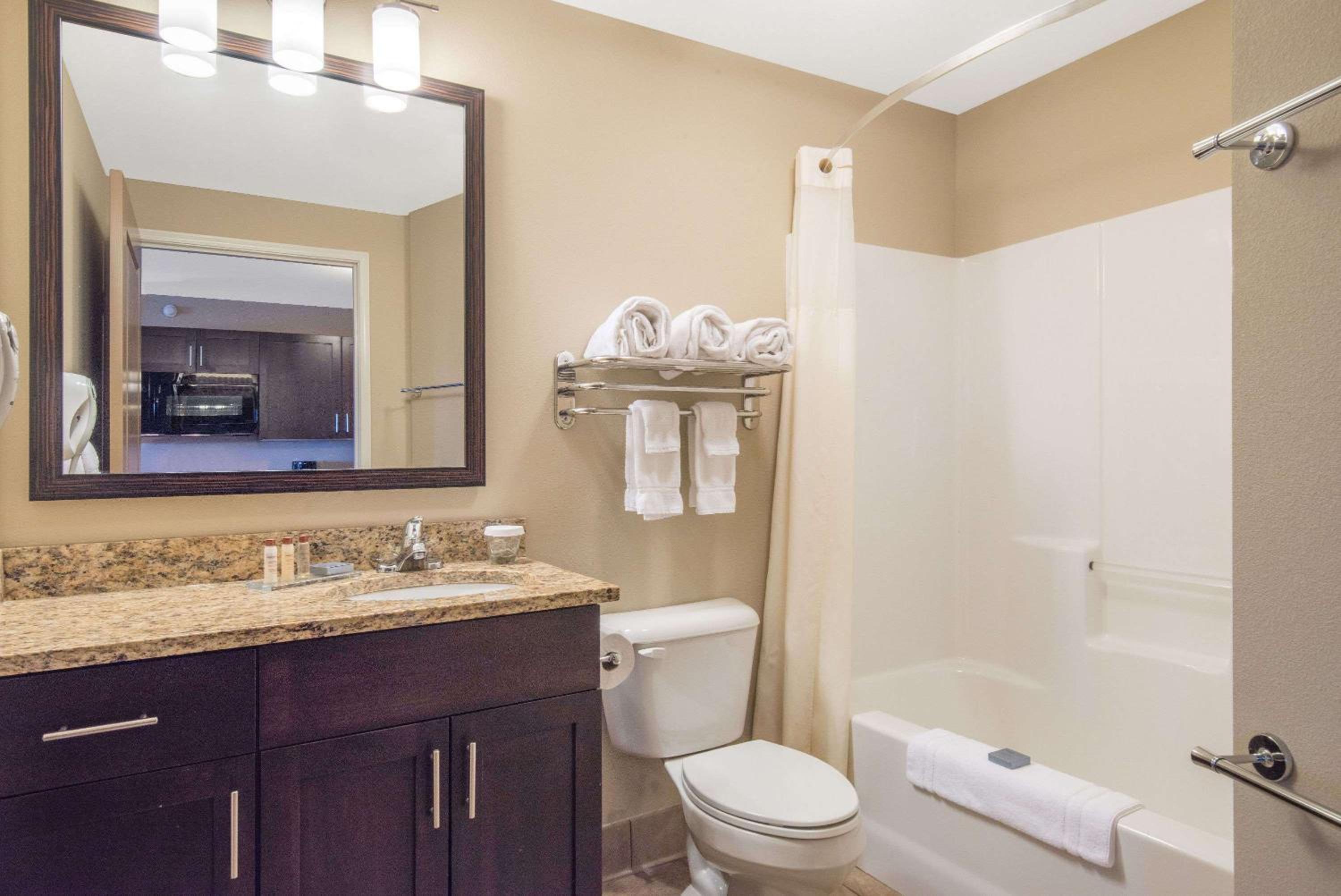 Hawthorn Extended Stay by Wyndham Dickinson