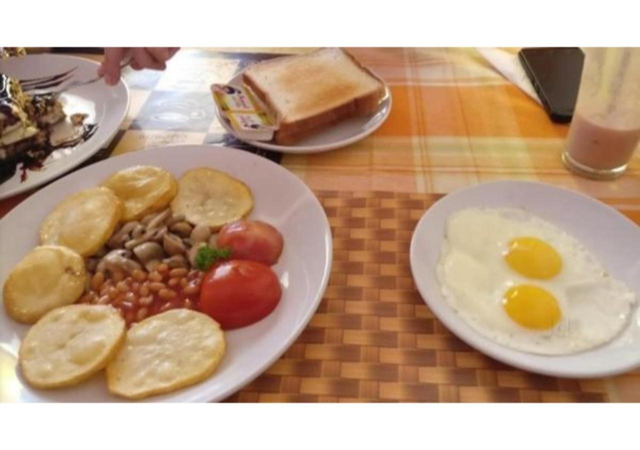 Food & Beverage