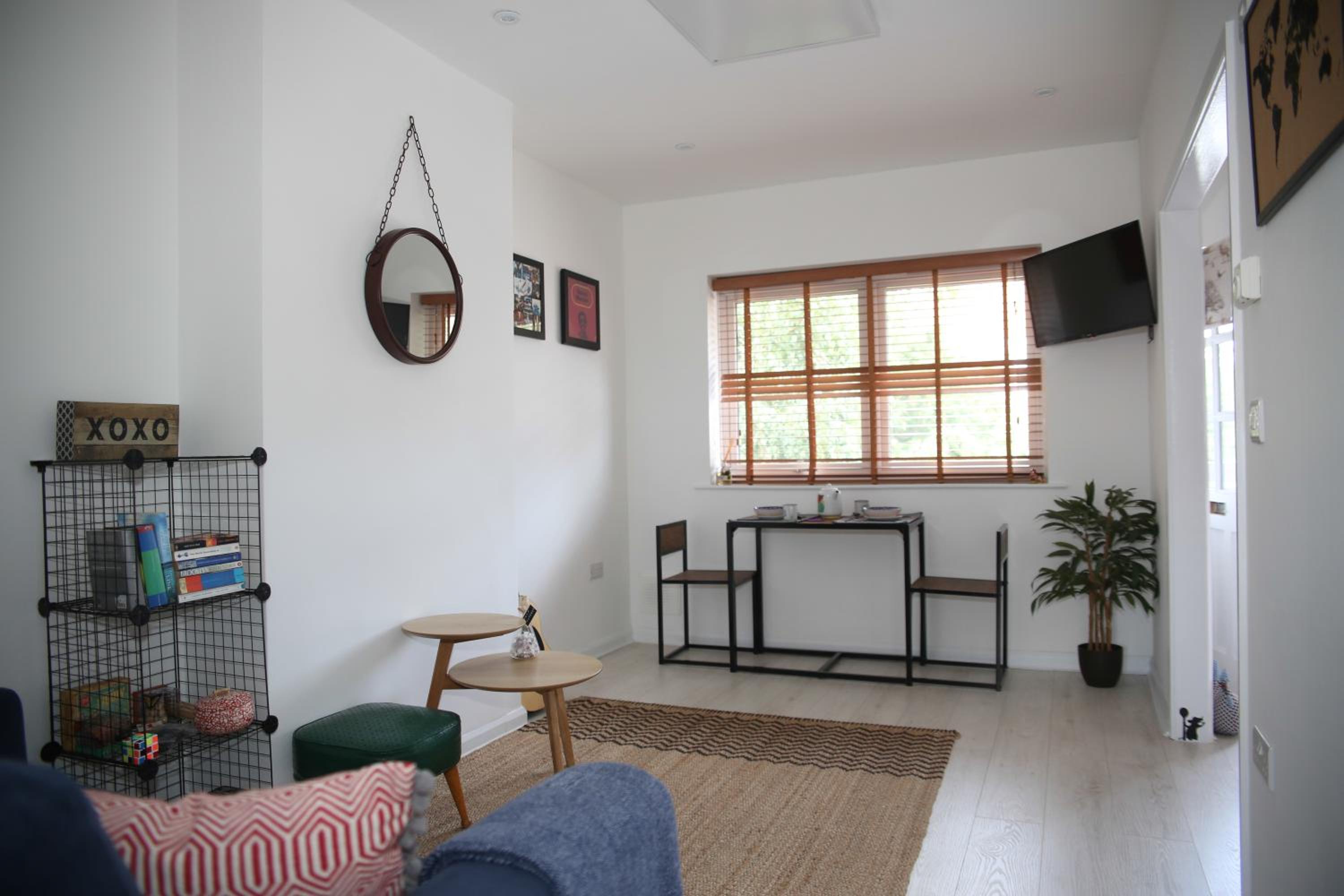 Stylish and modern entire apartment view 3