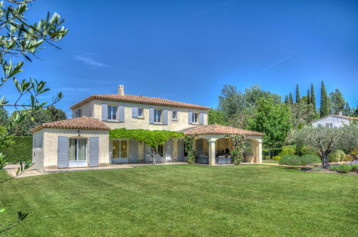 Villa Indigo view 3