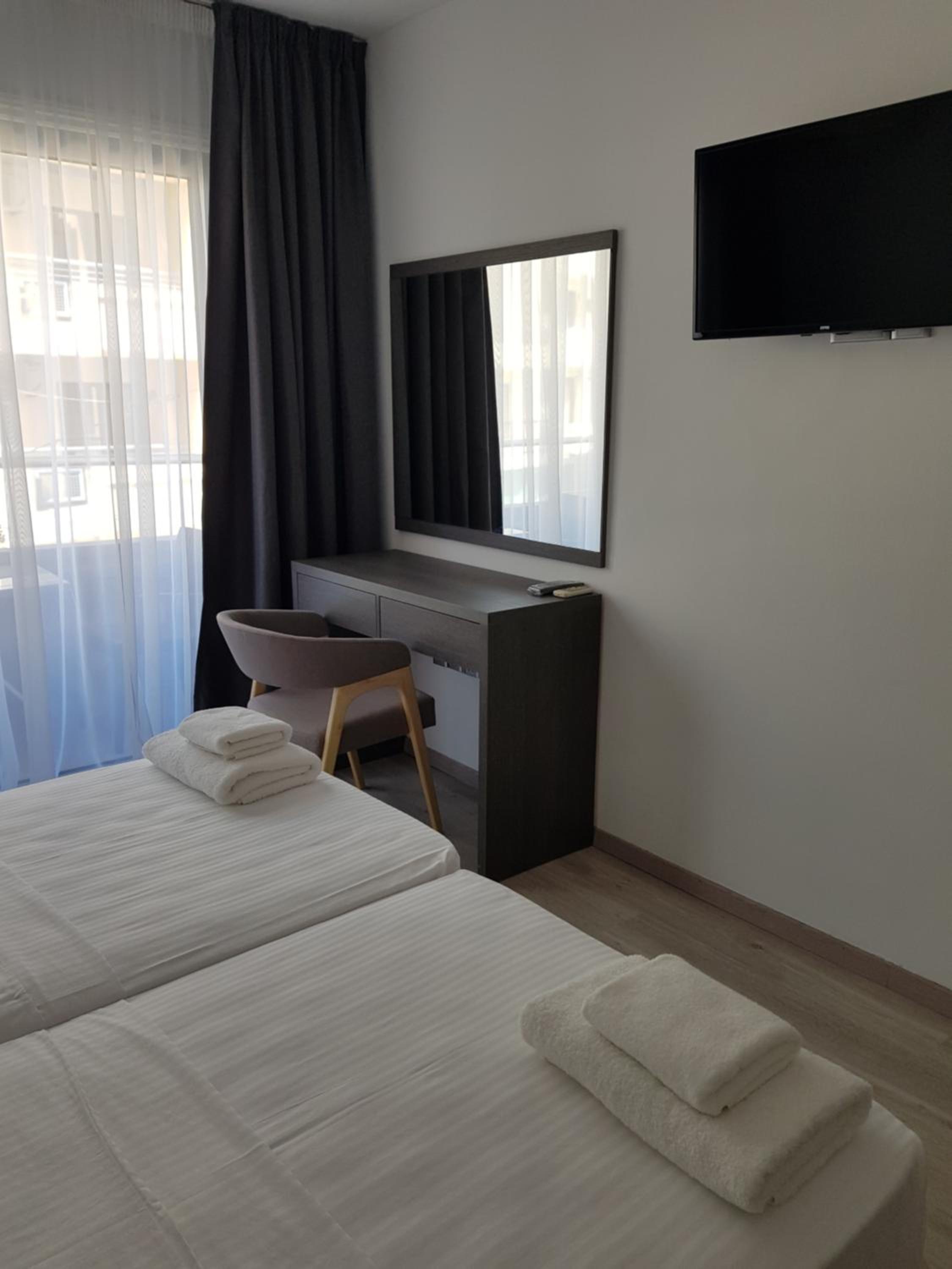 Les Palmiers Petrou Apartments view 4