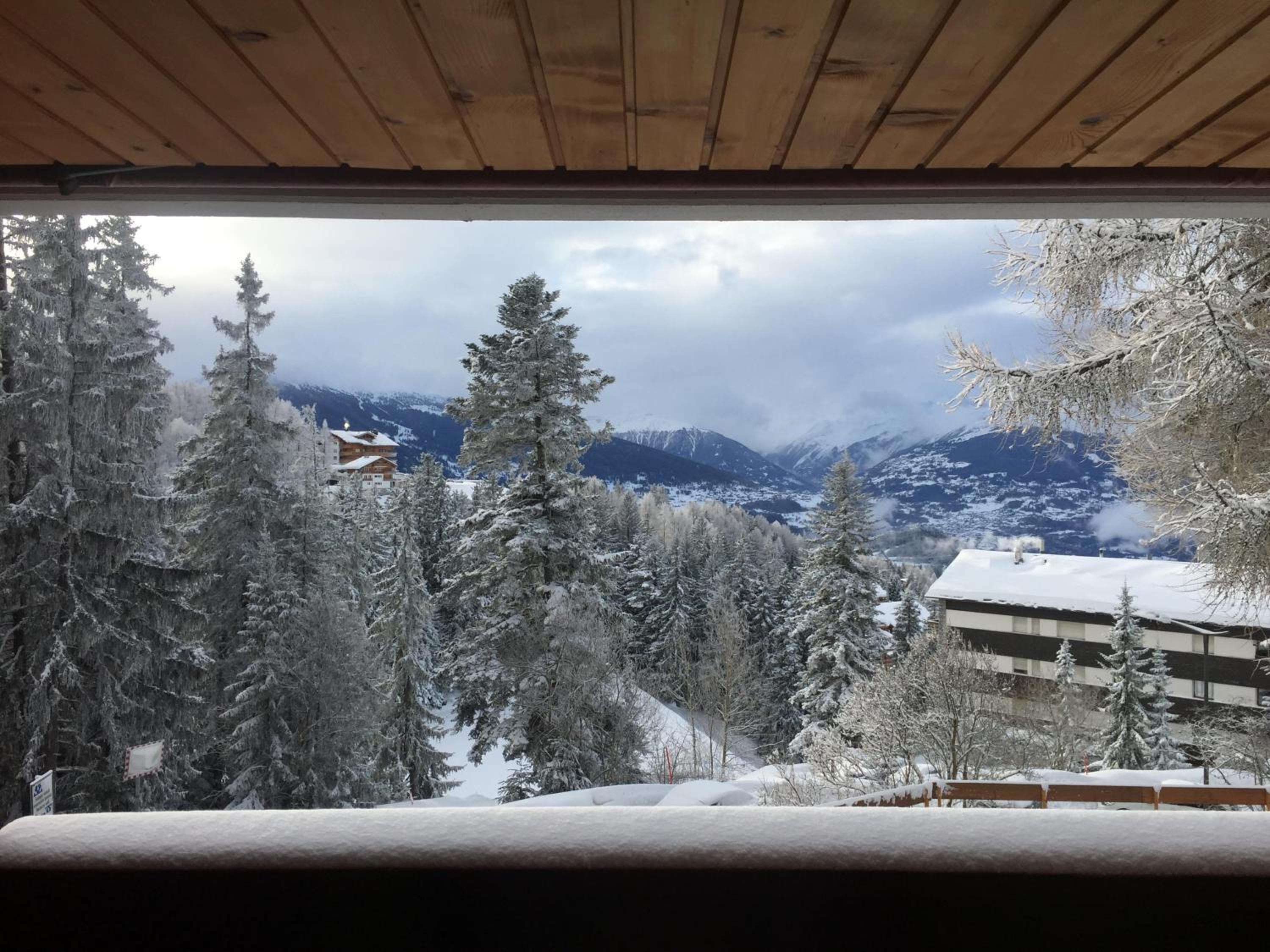 Renovated Mountain View Apartment - Les Eperviers
