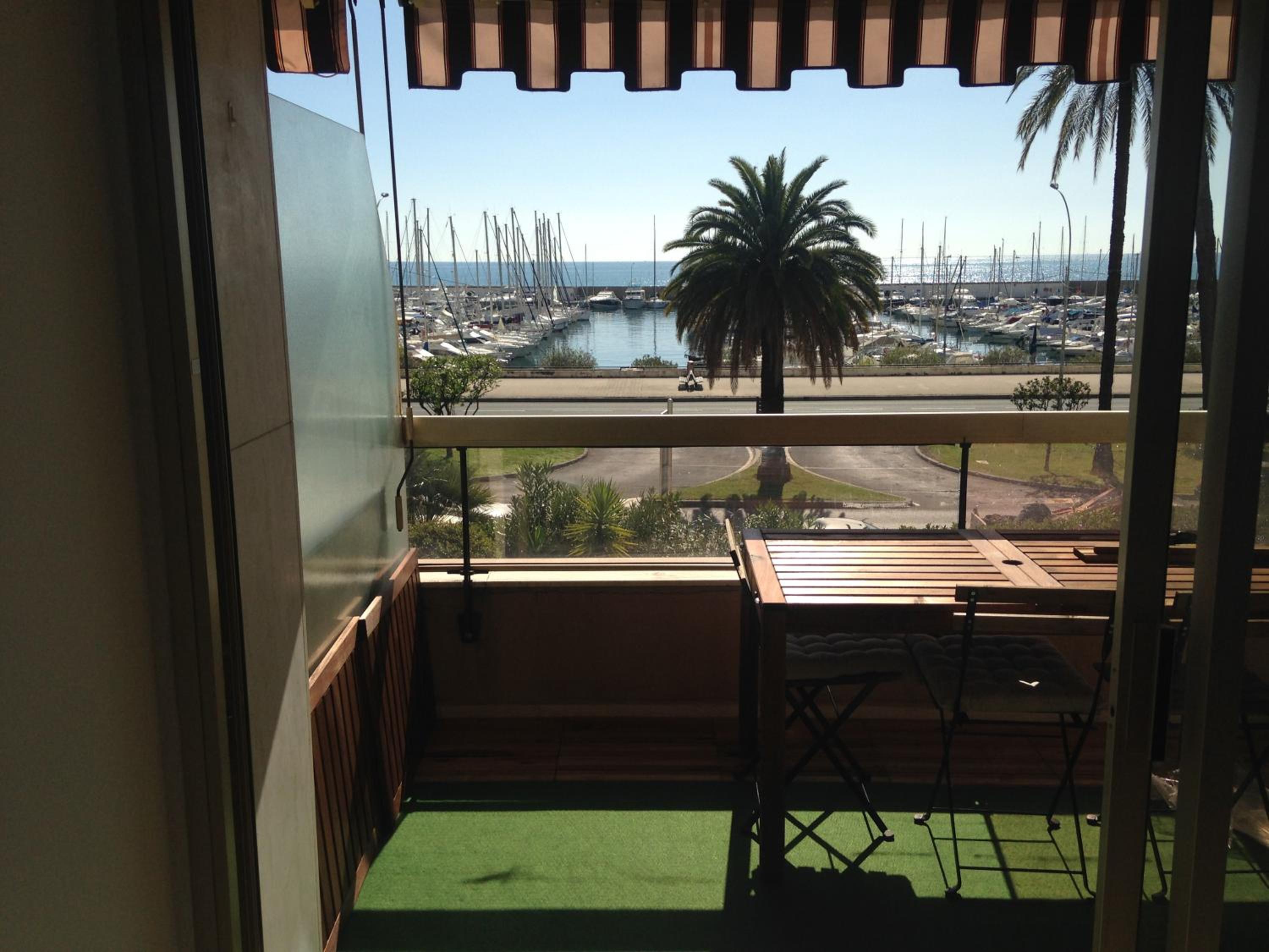 Appartement Front de Mer avec Piscine view 4