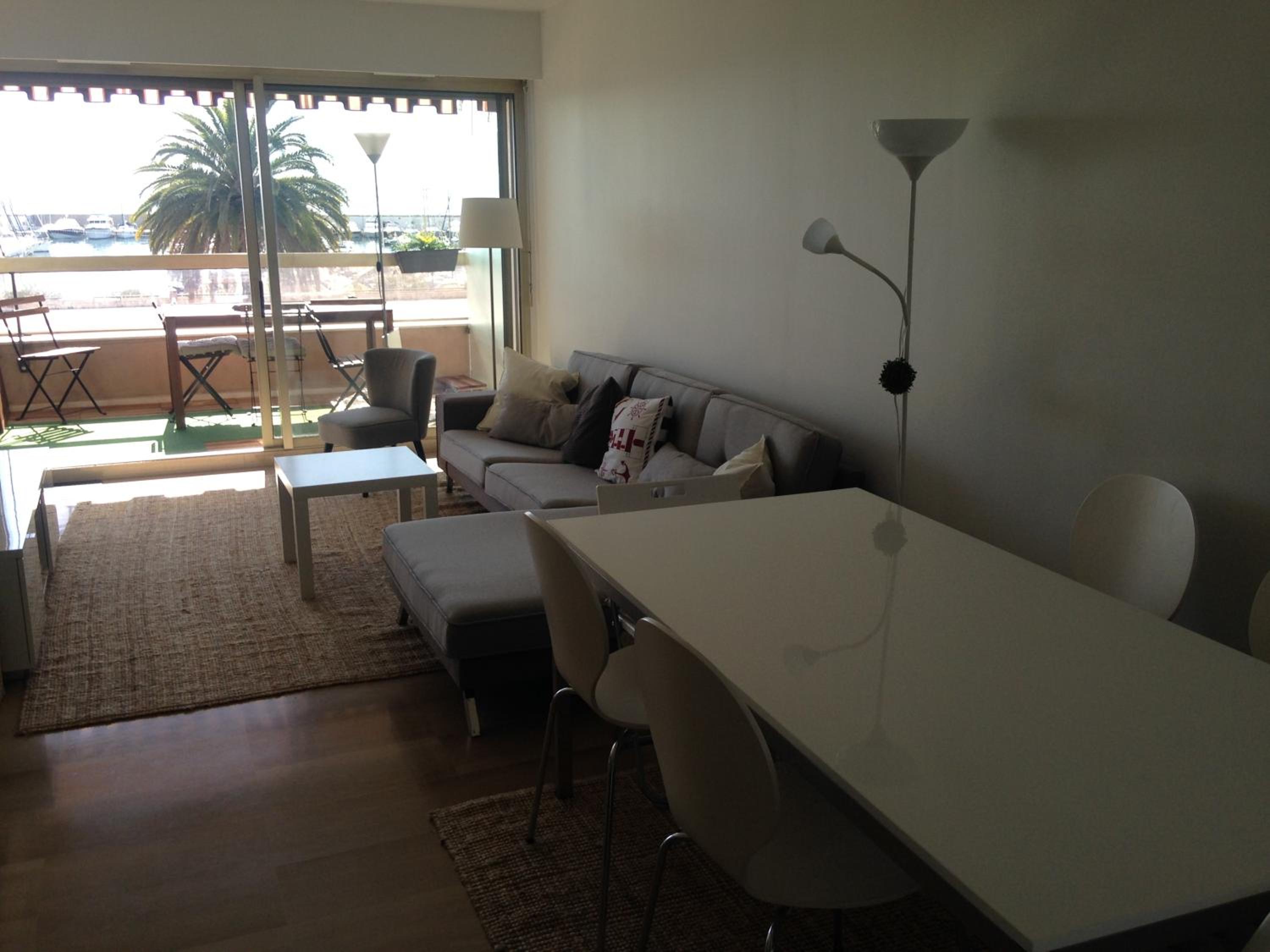 Appartement Front de Mer avec Piscine view 3