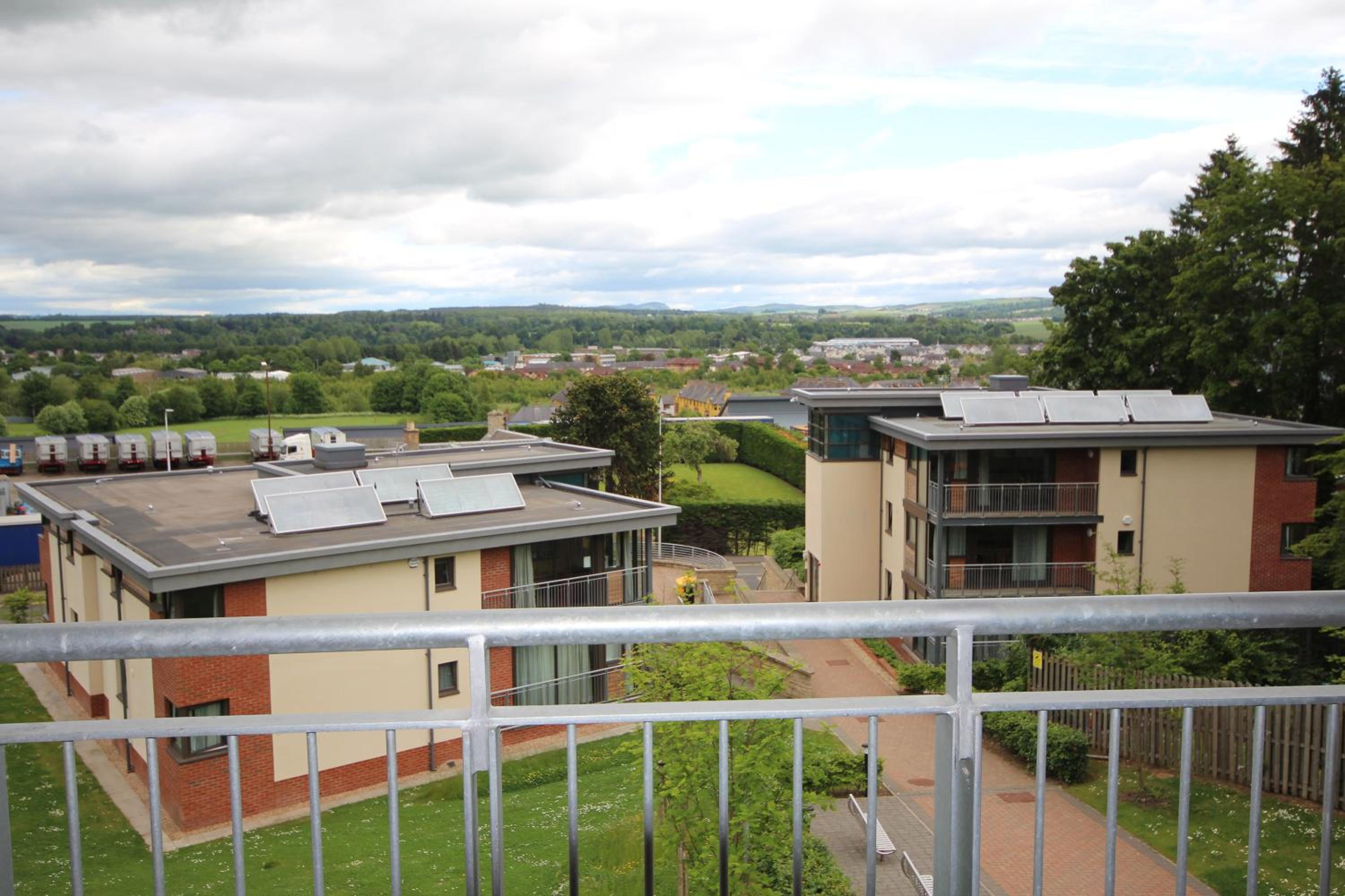 Perth Youth Hostel and Apartments