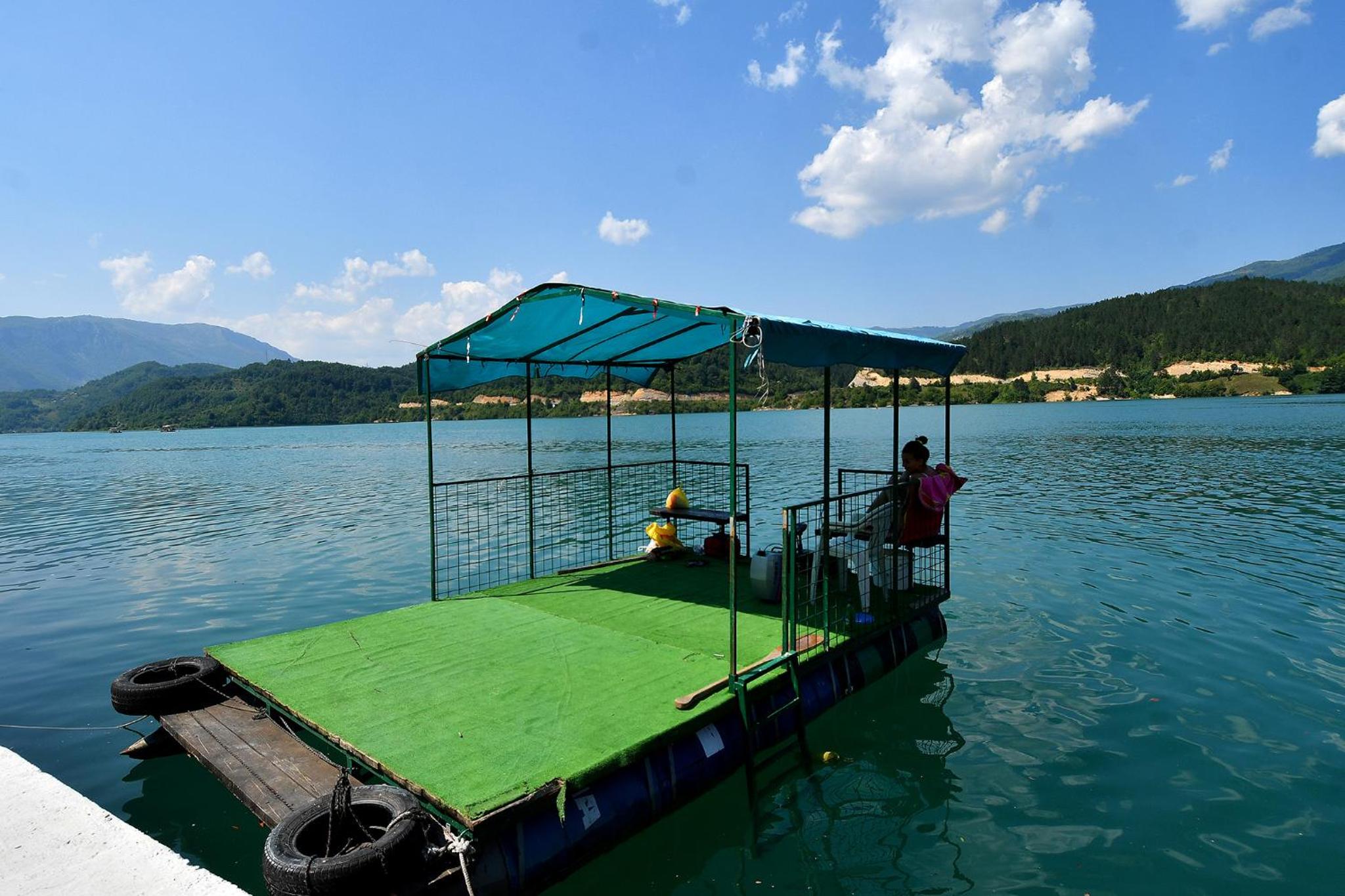 Keep calm Lake edition