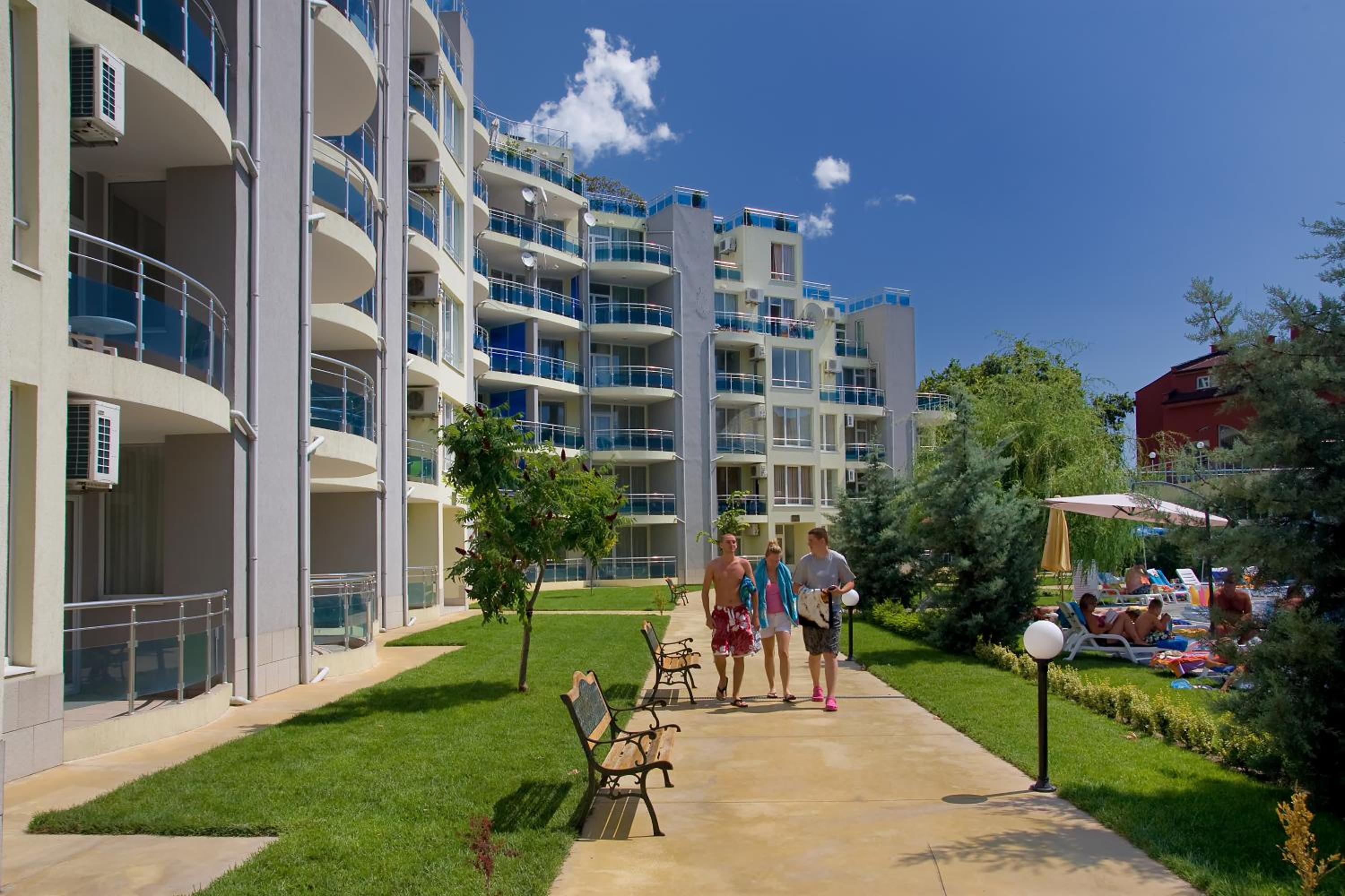 Oasis Ravda PMG Apartments view 3