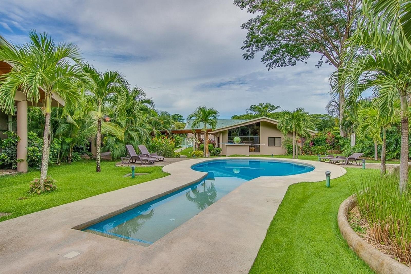 Hidden Palms view 4