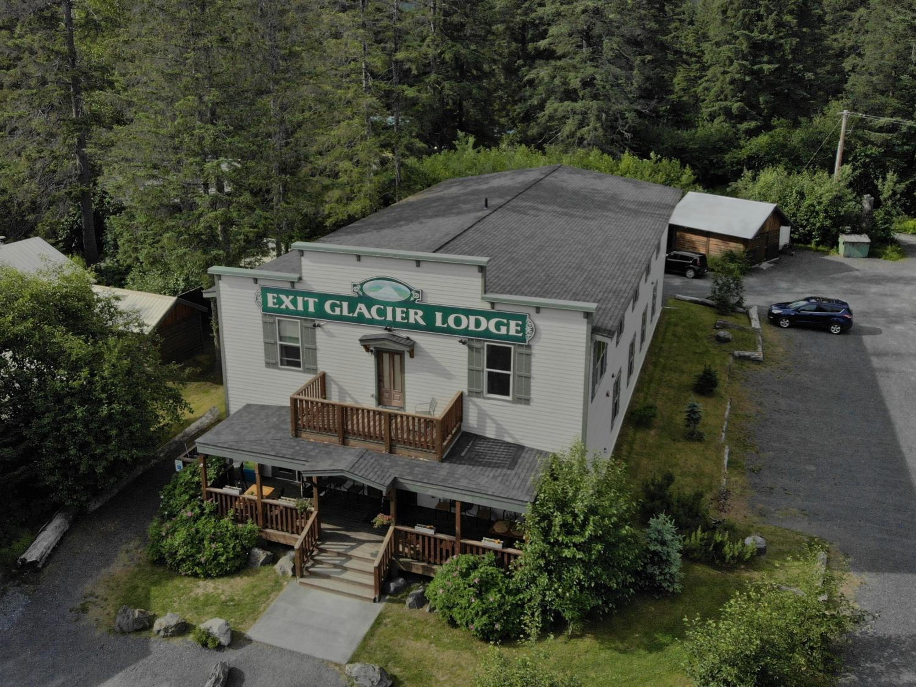Exit Glacier Lodge