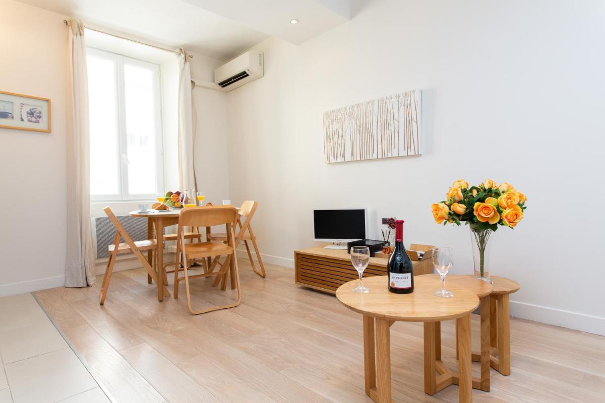 Le Cosy YourHostHelper