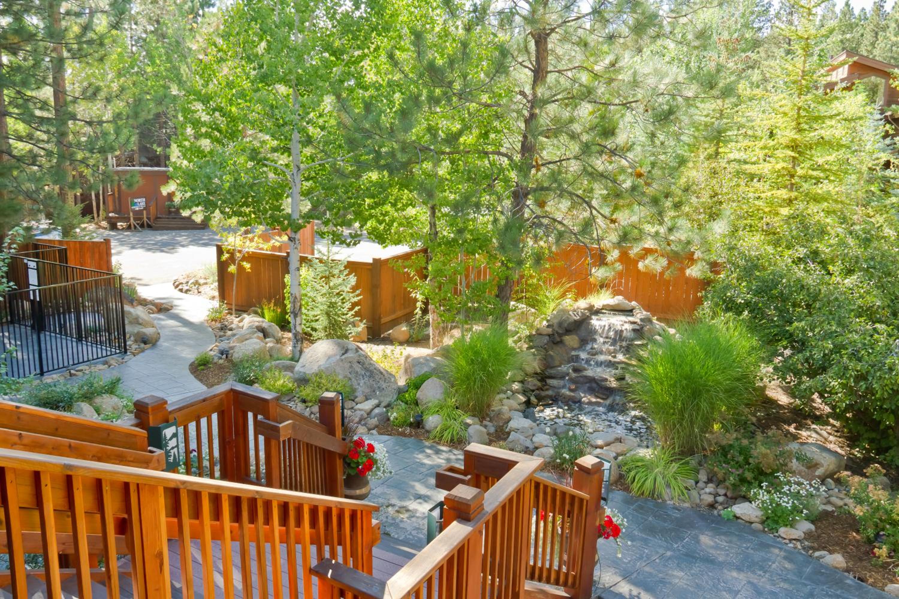 Lake Tahoe Vacations - North Lake Lodges Villas - Property Image 6
