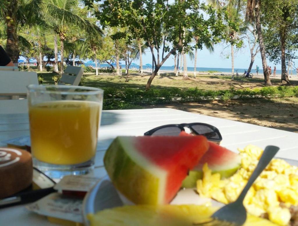 Casa Aura Beachfront B&B