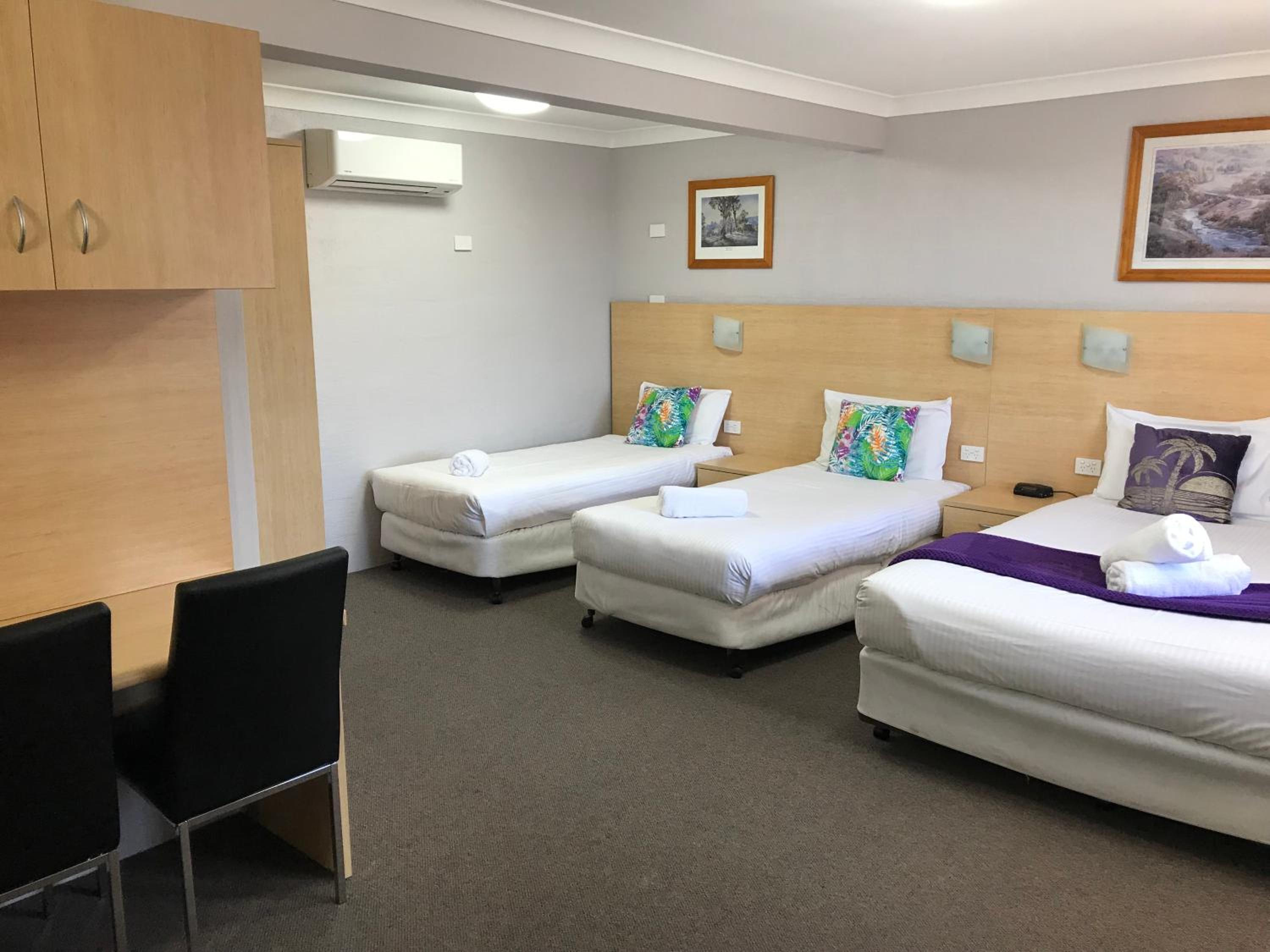 Hideaway Motor Inn