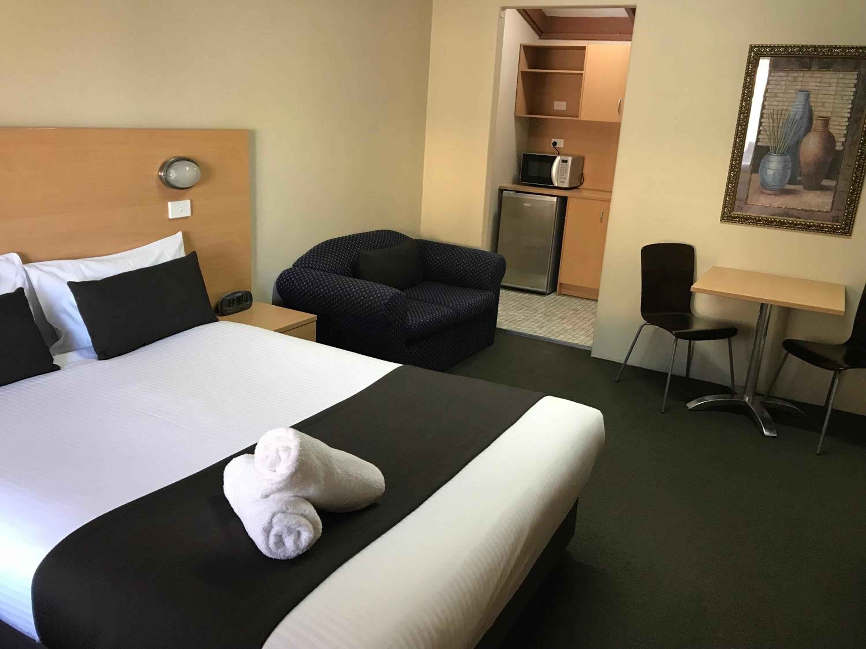 Hideaway Motor Inn