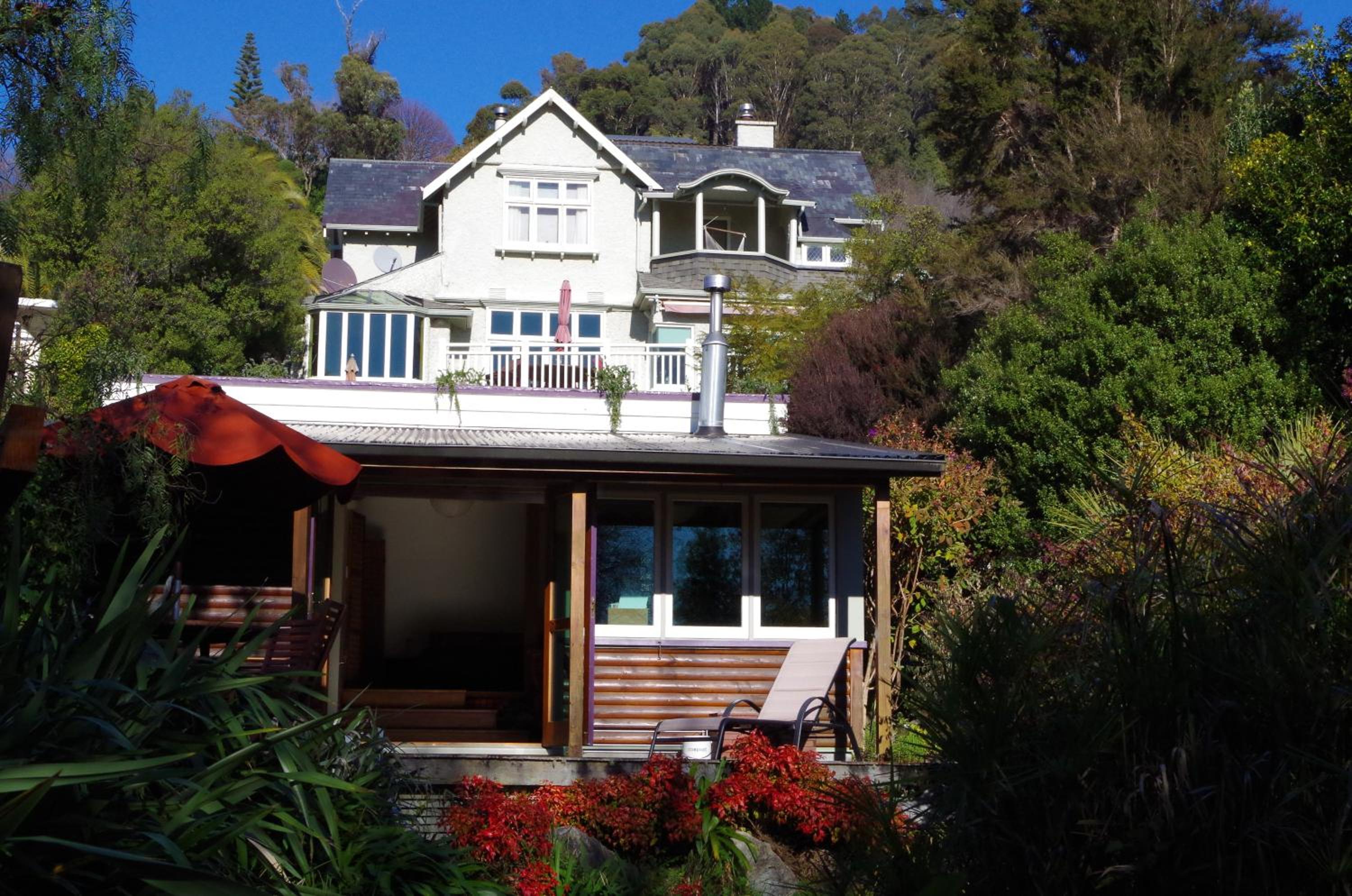 Joya Garden & Villa Studios - Image 5
