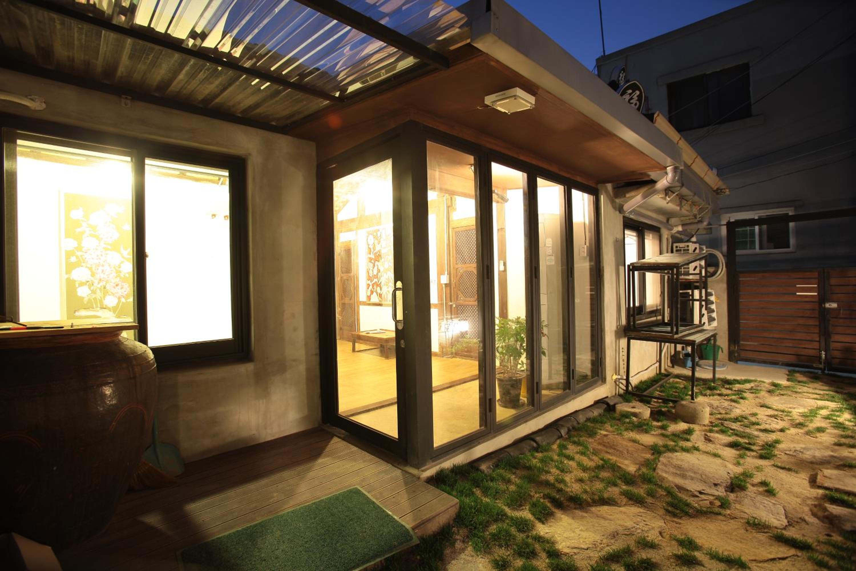 MongYouHwaWon Guesthouse(Painter's house) view 2