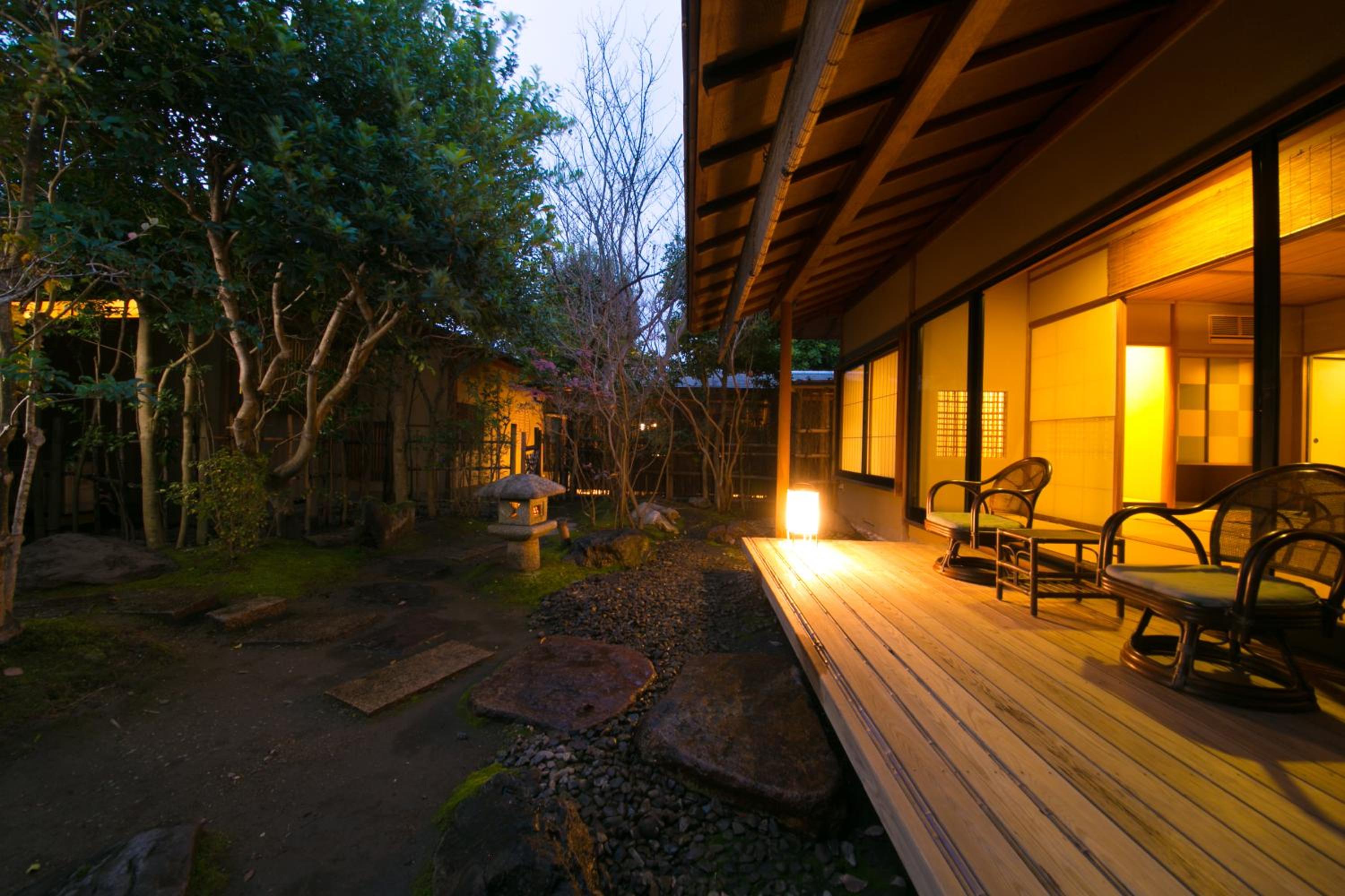Yakakutei