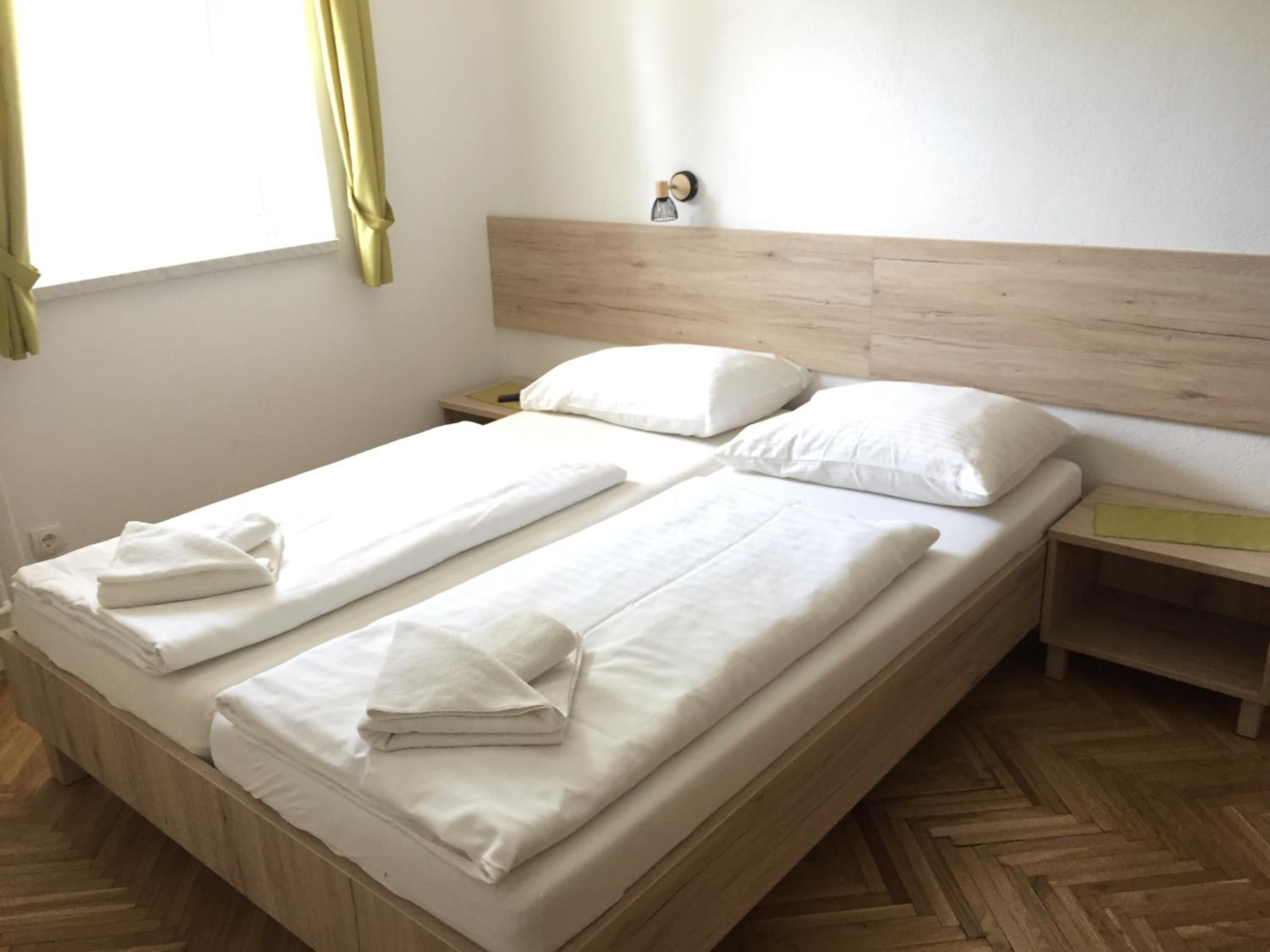 Apartmaji in sobe Tina view 4