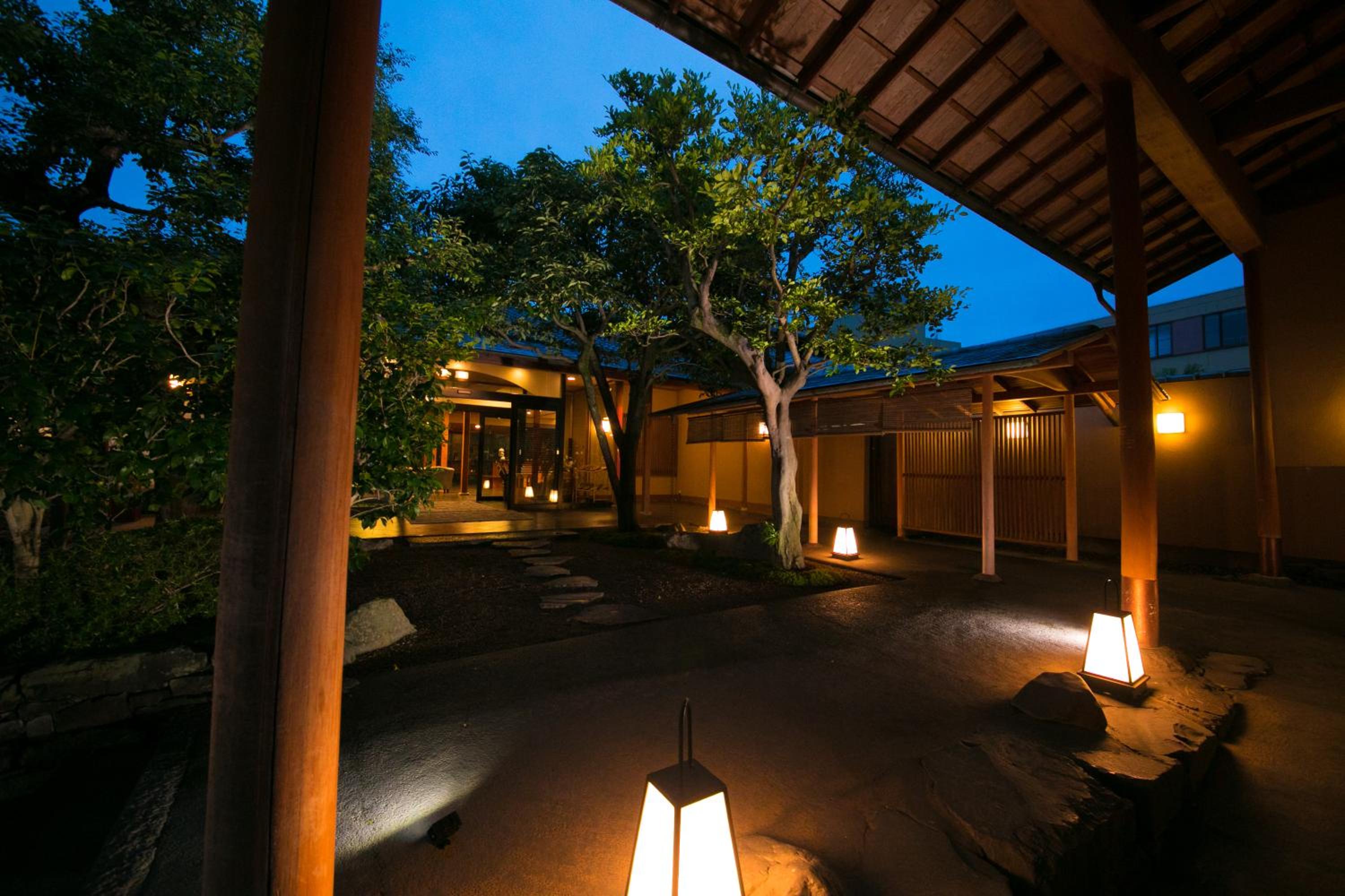 Yakakutei