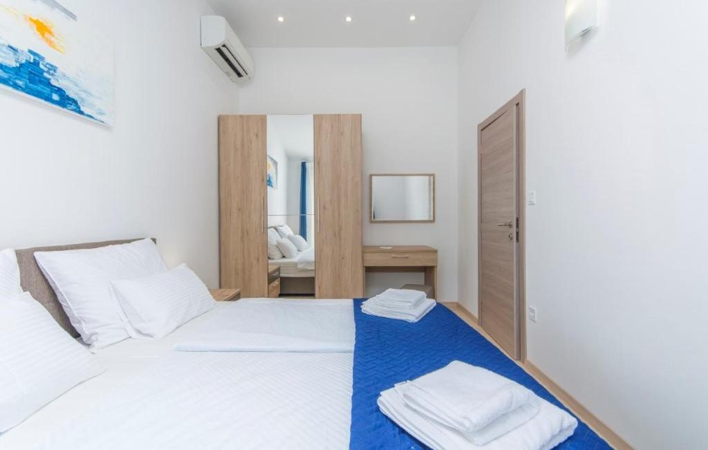 Villa Romi M - Property Image 5