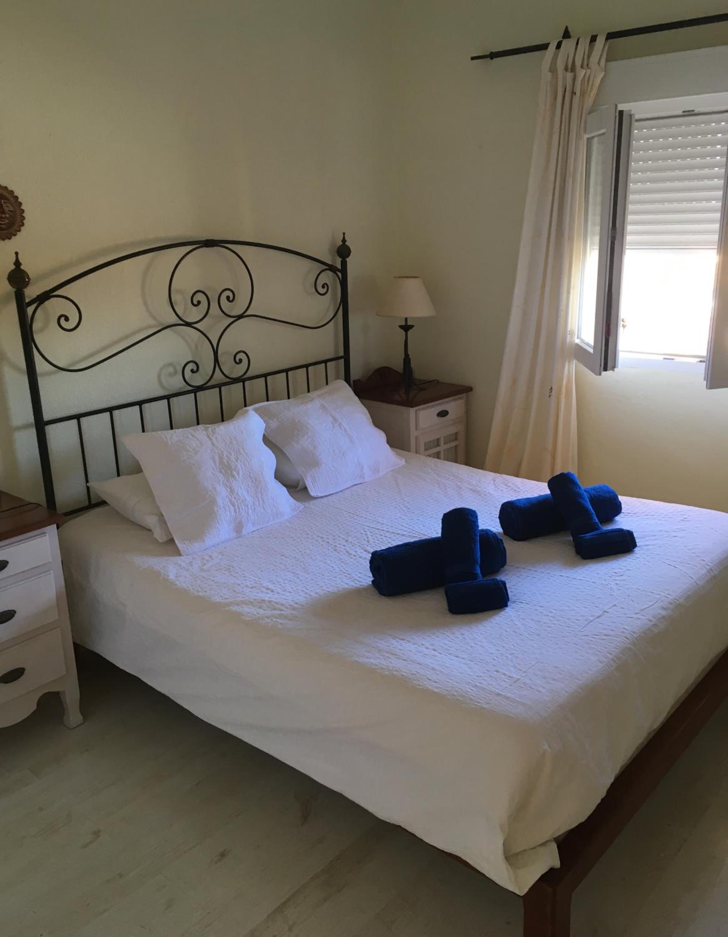 Tarifa Beach apartment with ocean views and pool view 4