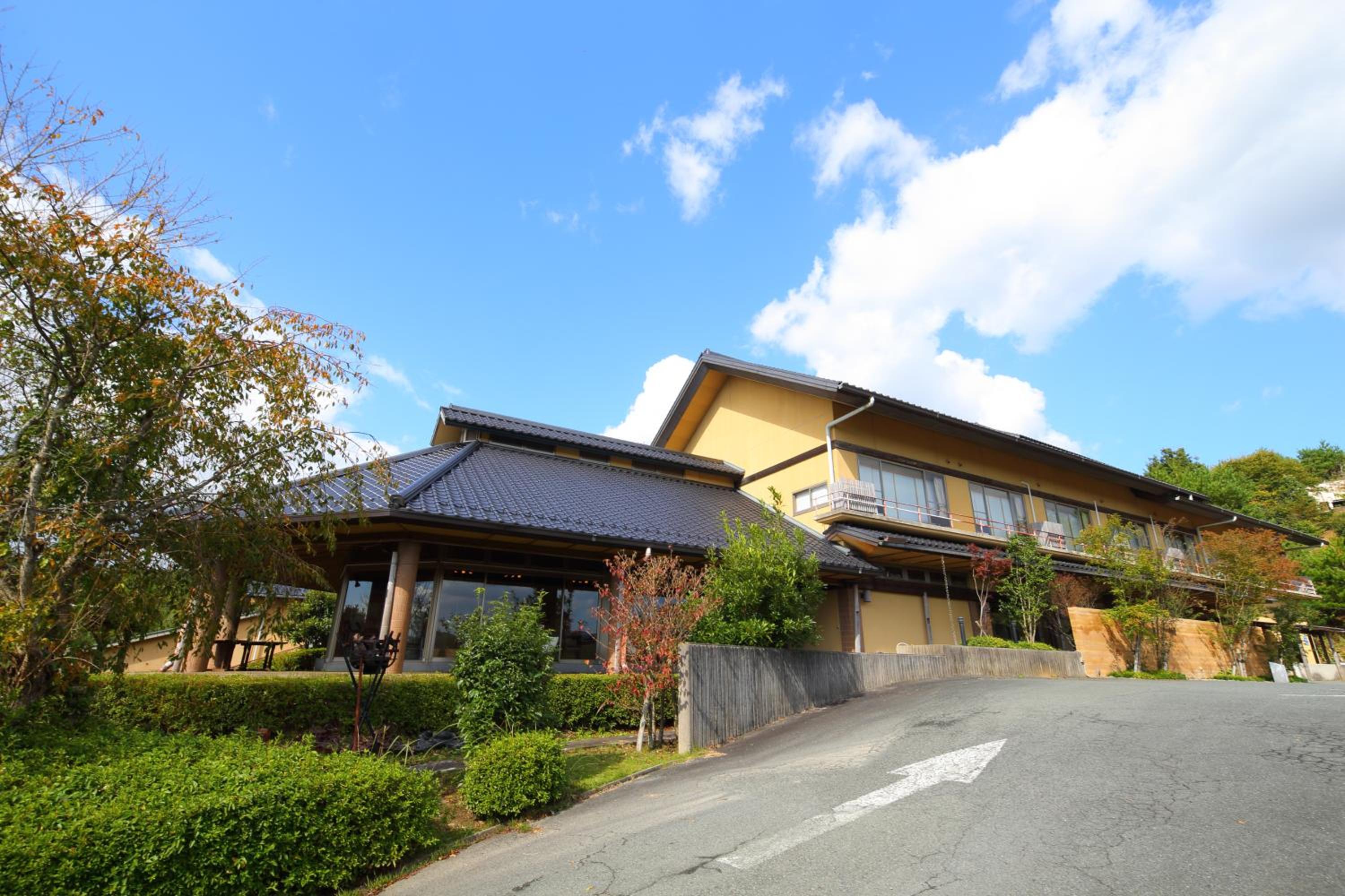 Tenjukunomori Keigetsu