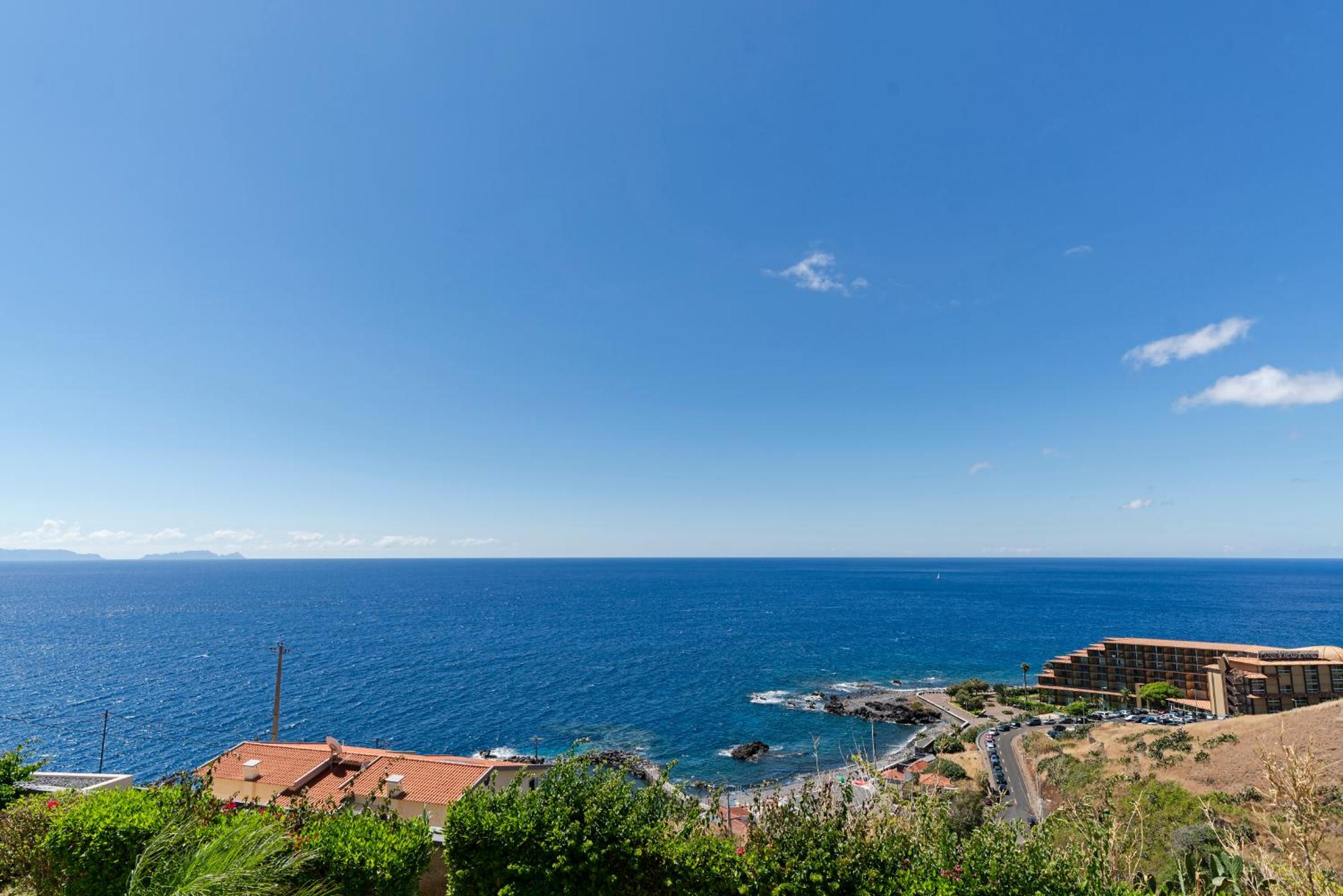 Reis Magos II by An Island Apart