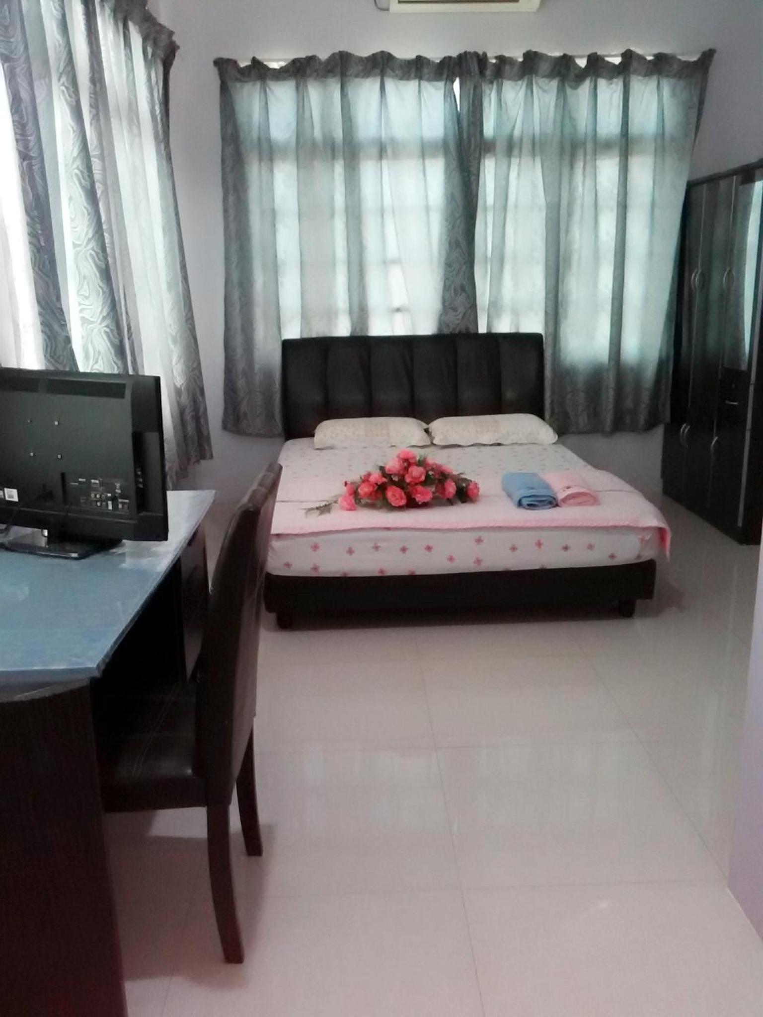 Penginapan MyCJ - Roomstay photo 8