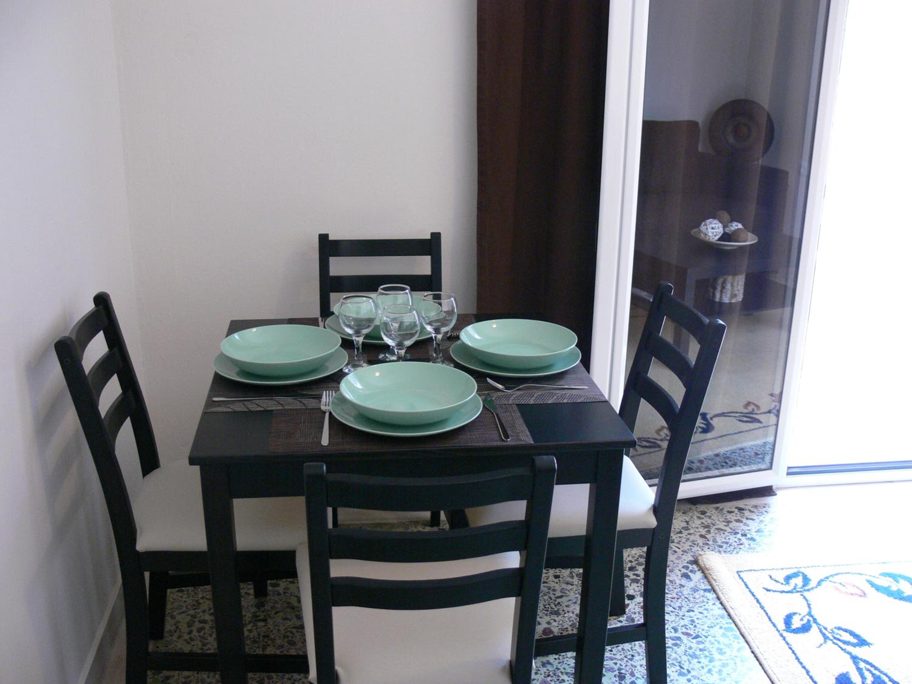 Eleni Apartments