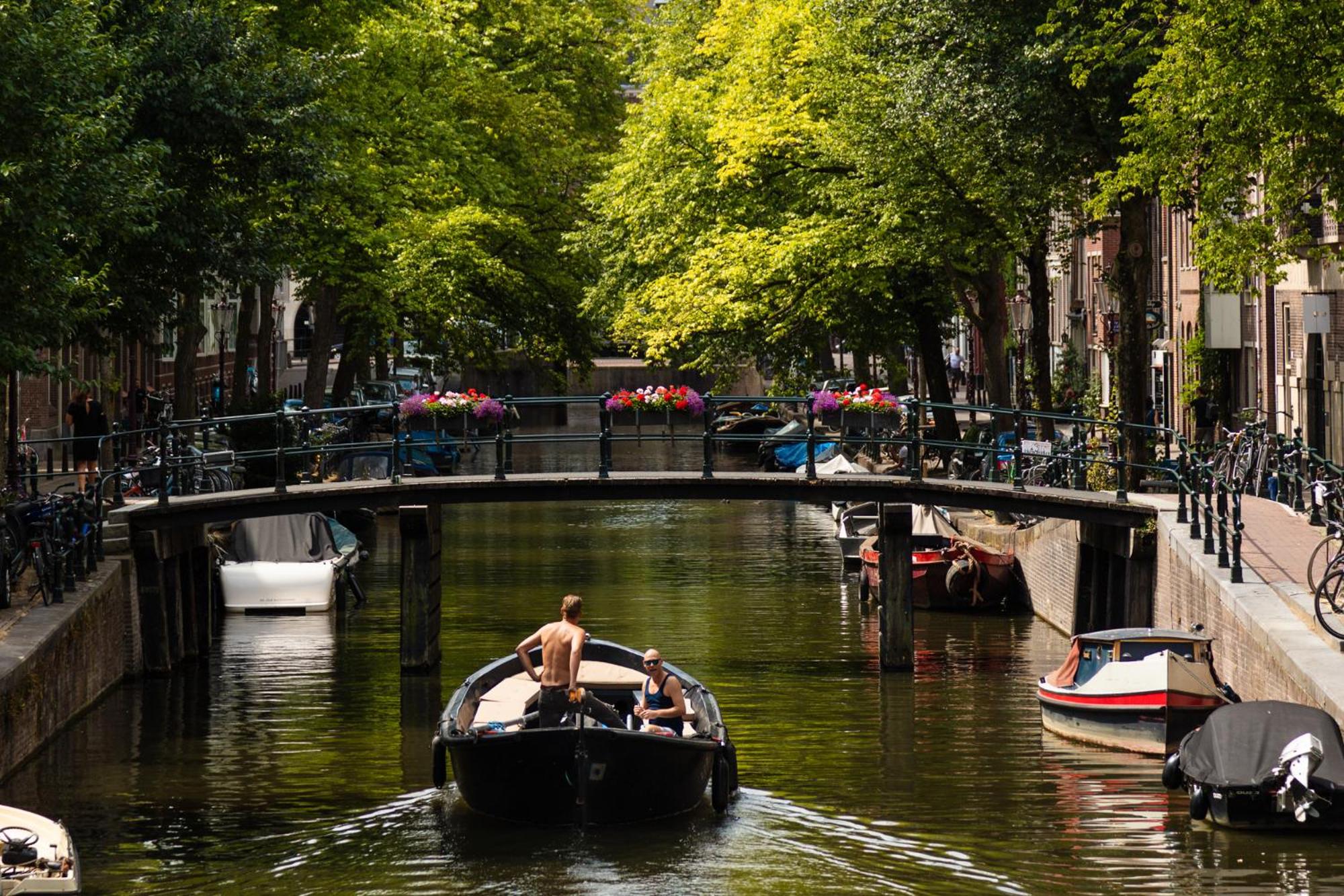 Canal Wow Suites Amsterdam
