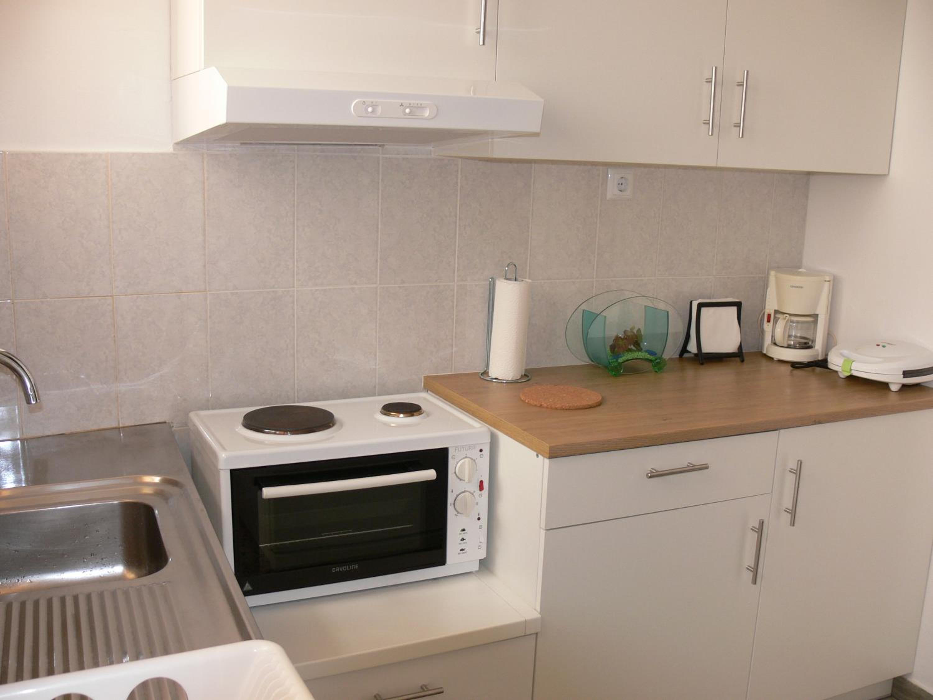 Eleni Apartments